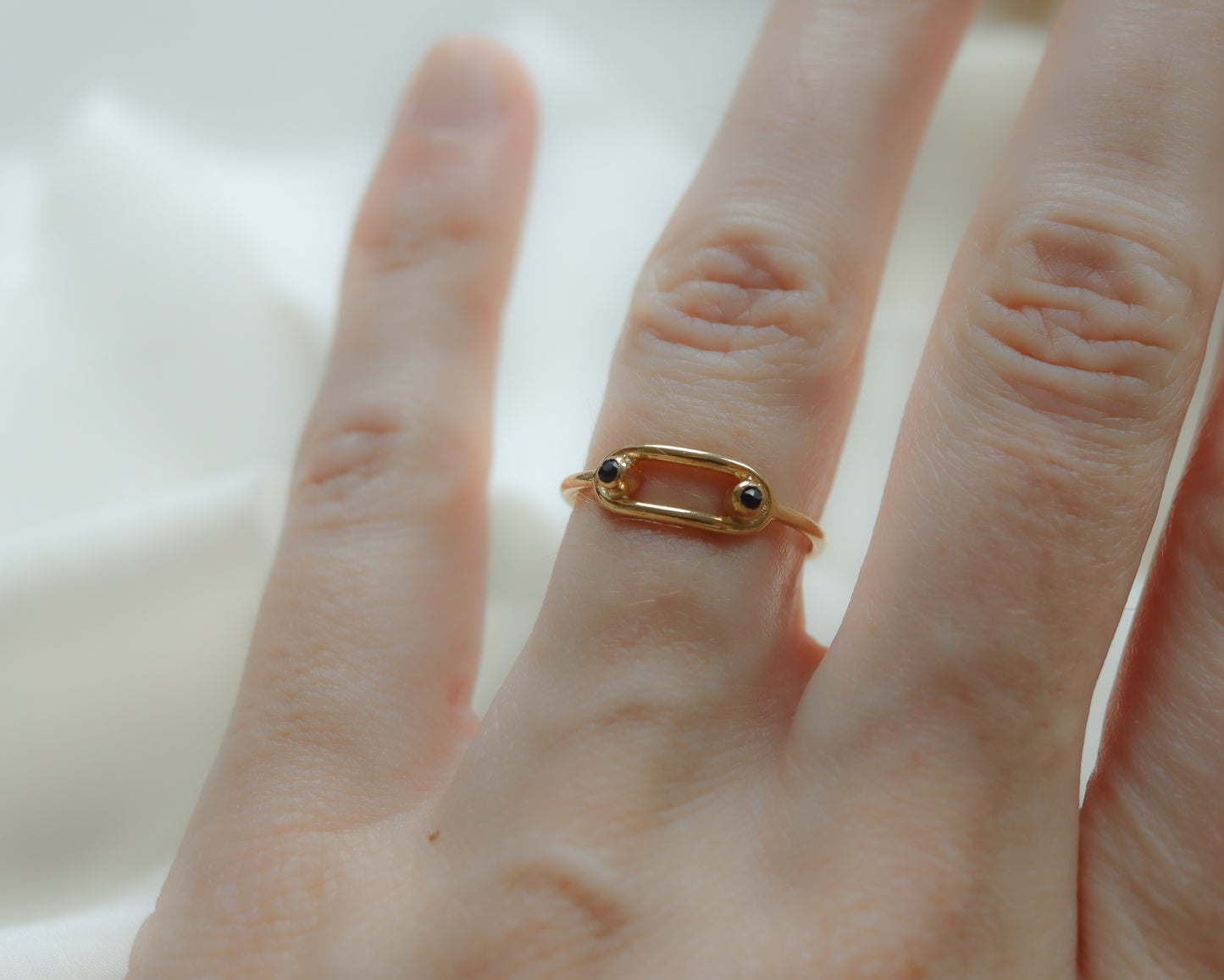 modernist 18ct gold double sapphire ring UK L 1/2