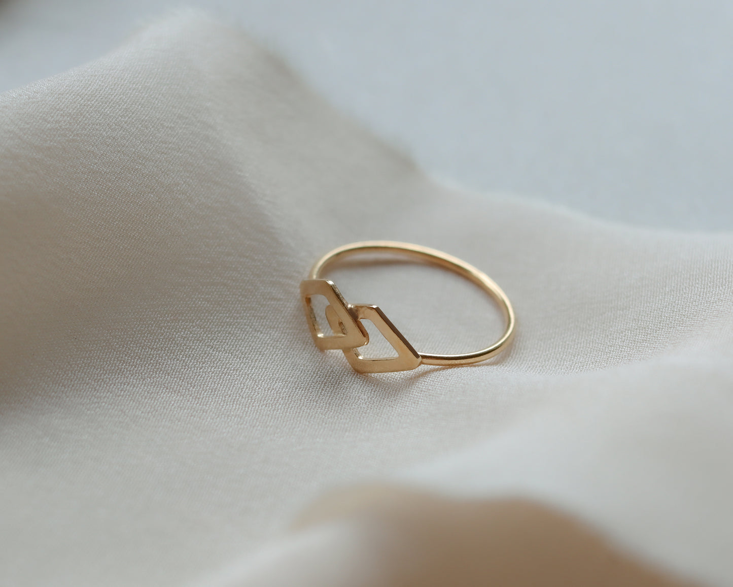 Geometric Chic Vintage 18ct Gold Double Triangle Ring UK L