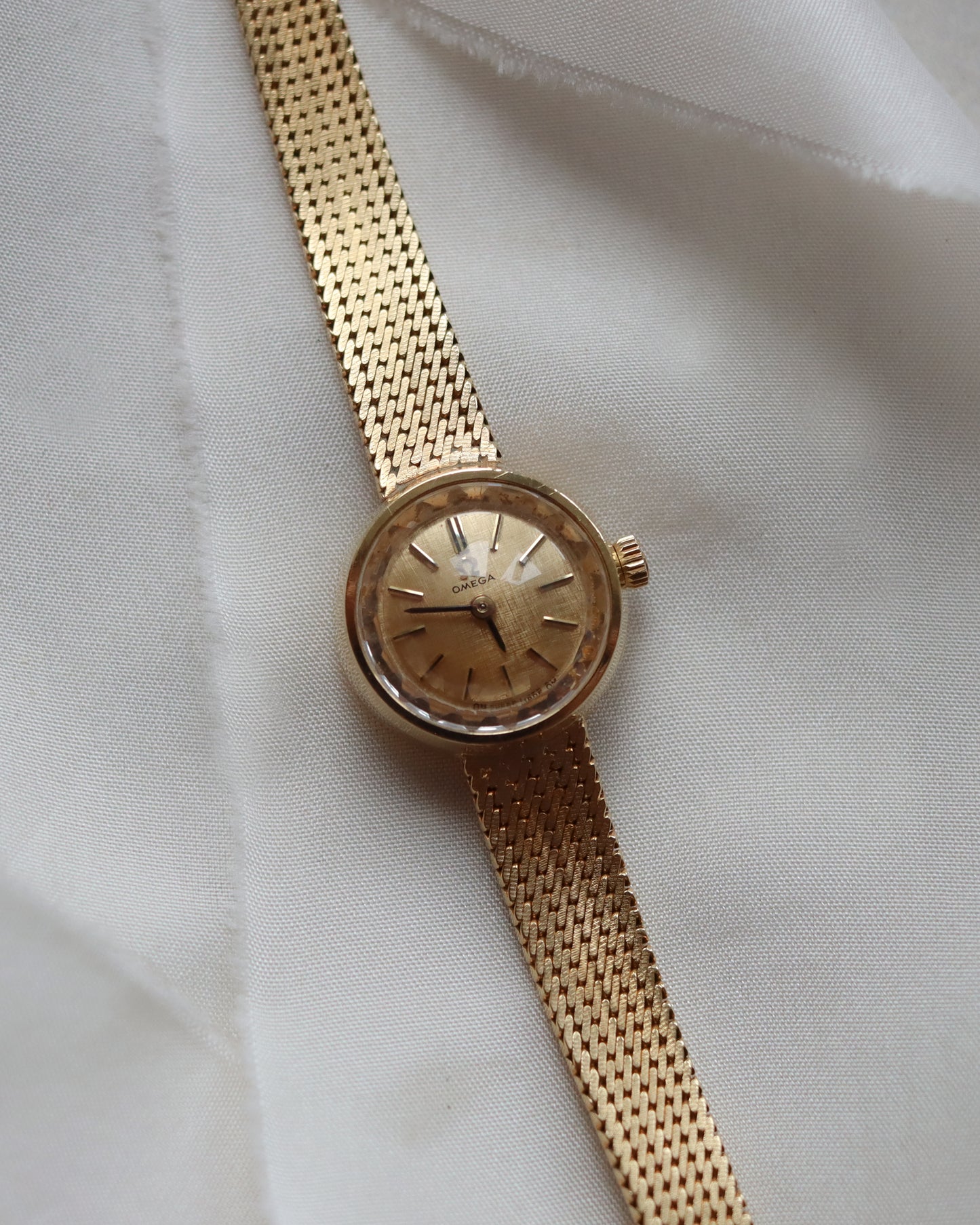 Stunning 1970's 18ct gold Omega watch with flat link bracelet