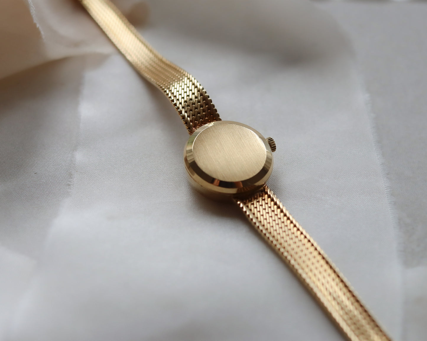 Stunning 1970's 18ct gold Omega watch with flat link bracelet