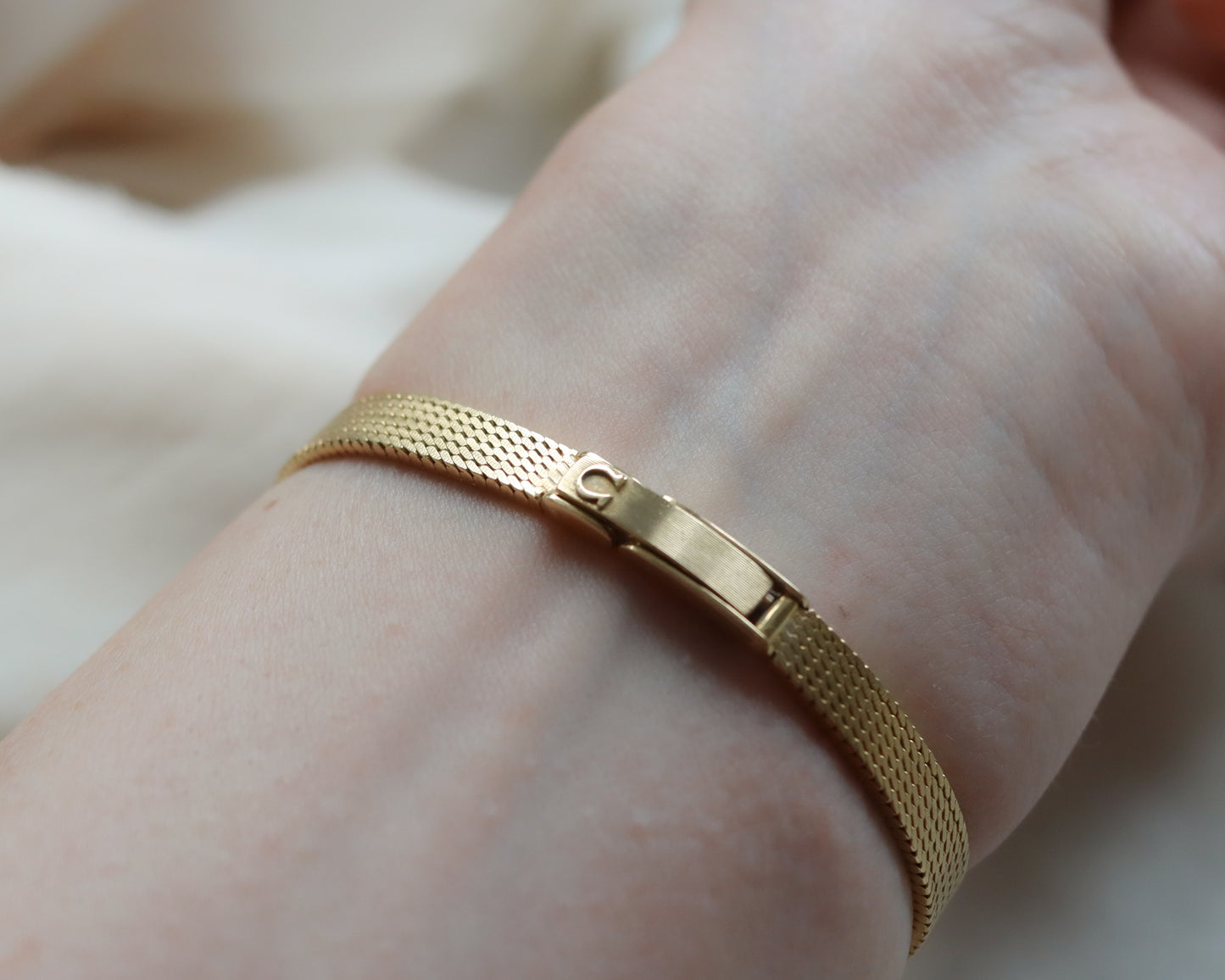Stunning 1970's 18ct gold Omega watch with flat link bracelet