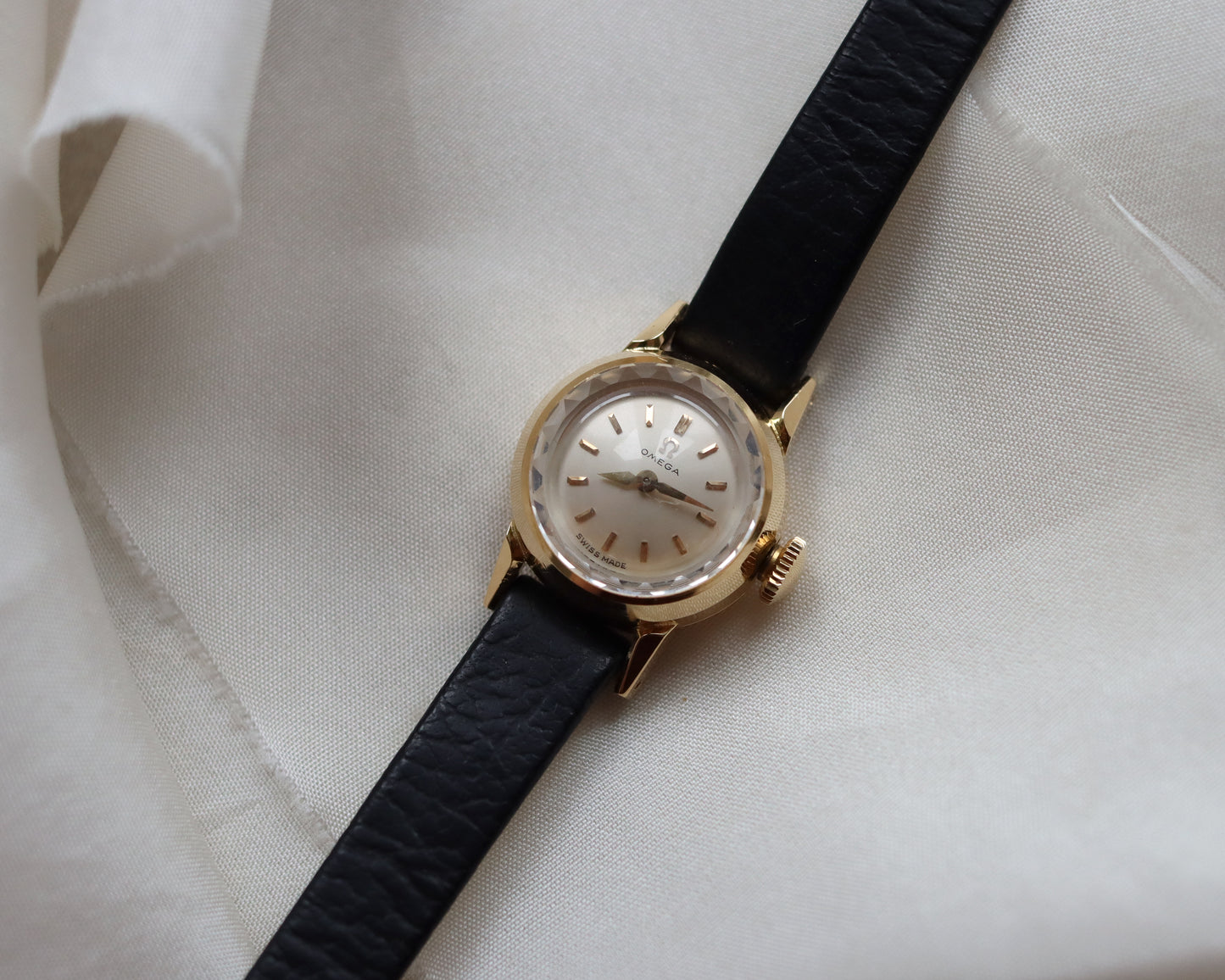 18ct gold Omega Saphette with black leather strap 1958