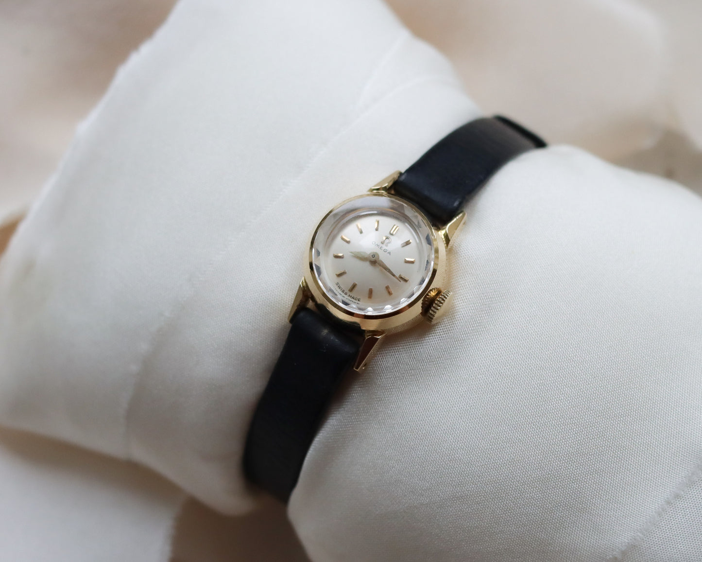 18ct gold Omega Saphette with black leather strap 1958