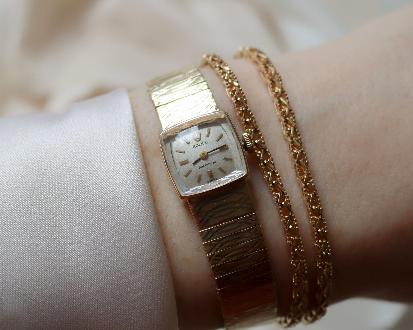 Pristine 18ct gold vintage Rolex precision watch from 1969