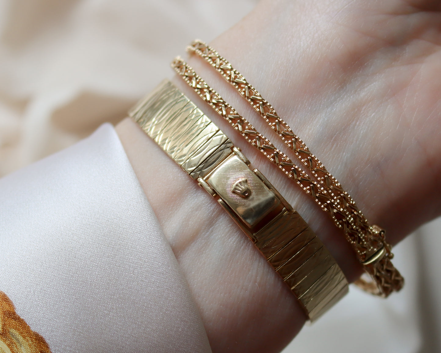 Pristine 18ct gold vintage Rolex precision watch from 1969