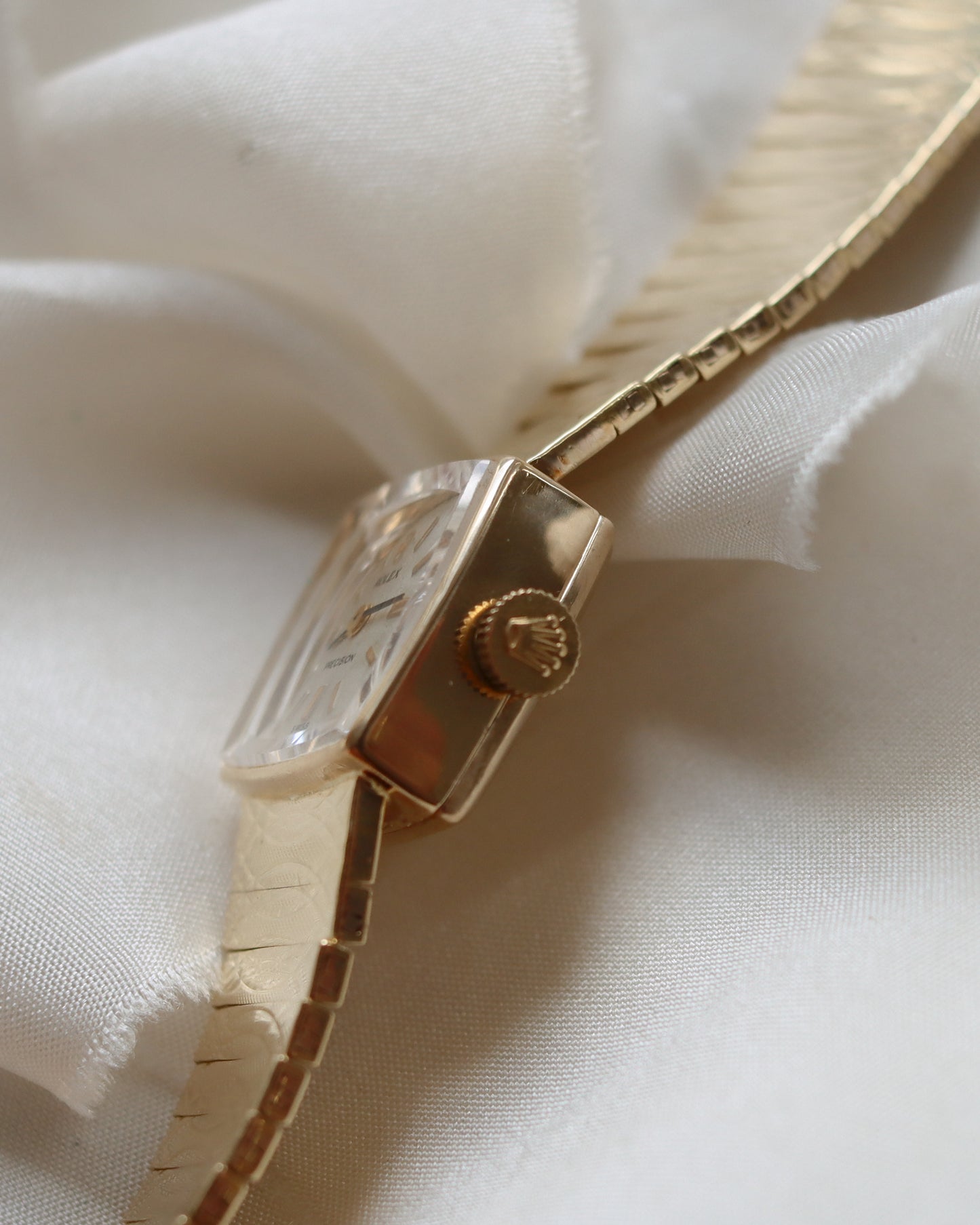 Pristine 18ct gold vintage Rolex precision watch from 1969