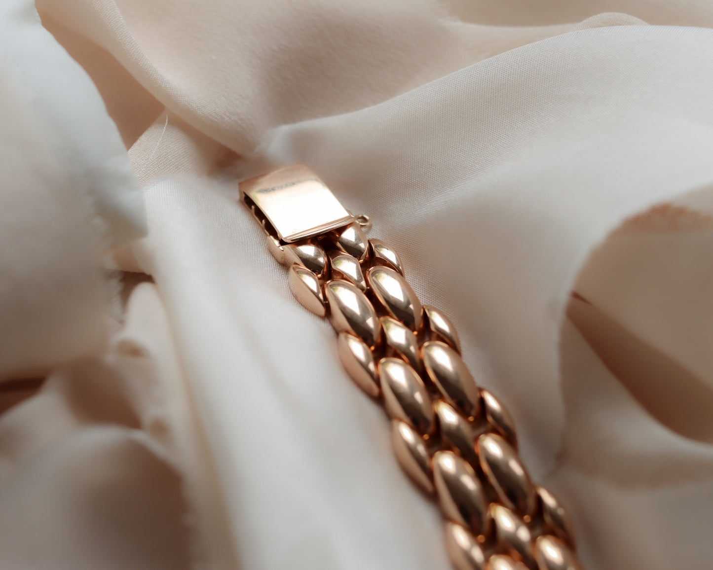 Sensational 18ct rose gold Rolex from the 1940's