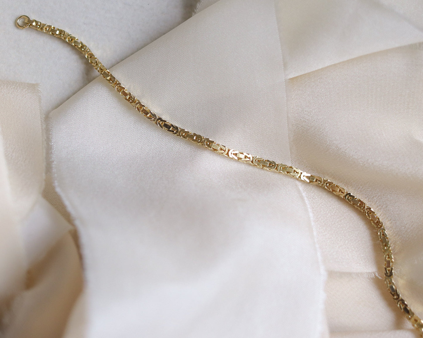 Remaining amoun tdue for Vintage 9ct gold Byzantine bracelet chain