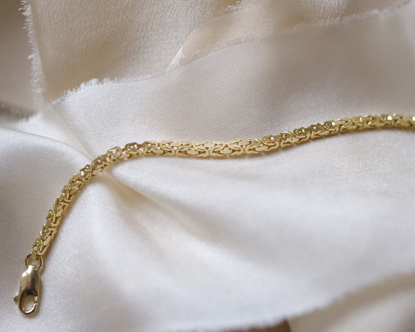 Remaining amoun tdue for Vintage 9ct gold Byzantine bracelet chain