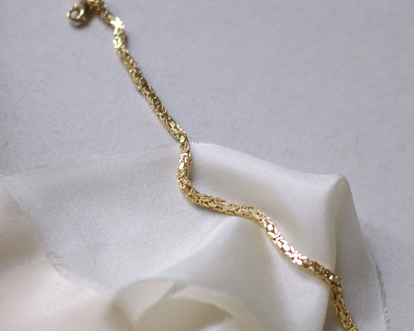 Remaining amoun tdue for Vintage 9ct gold Byzantine bracelet chain