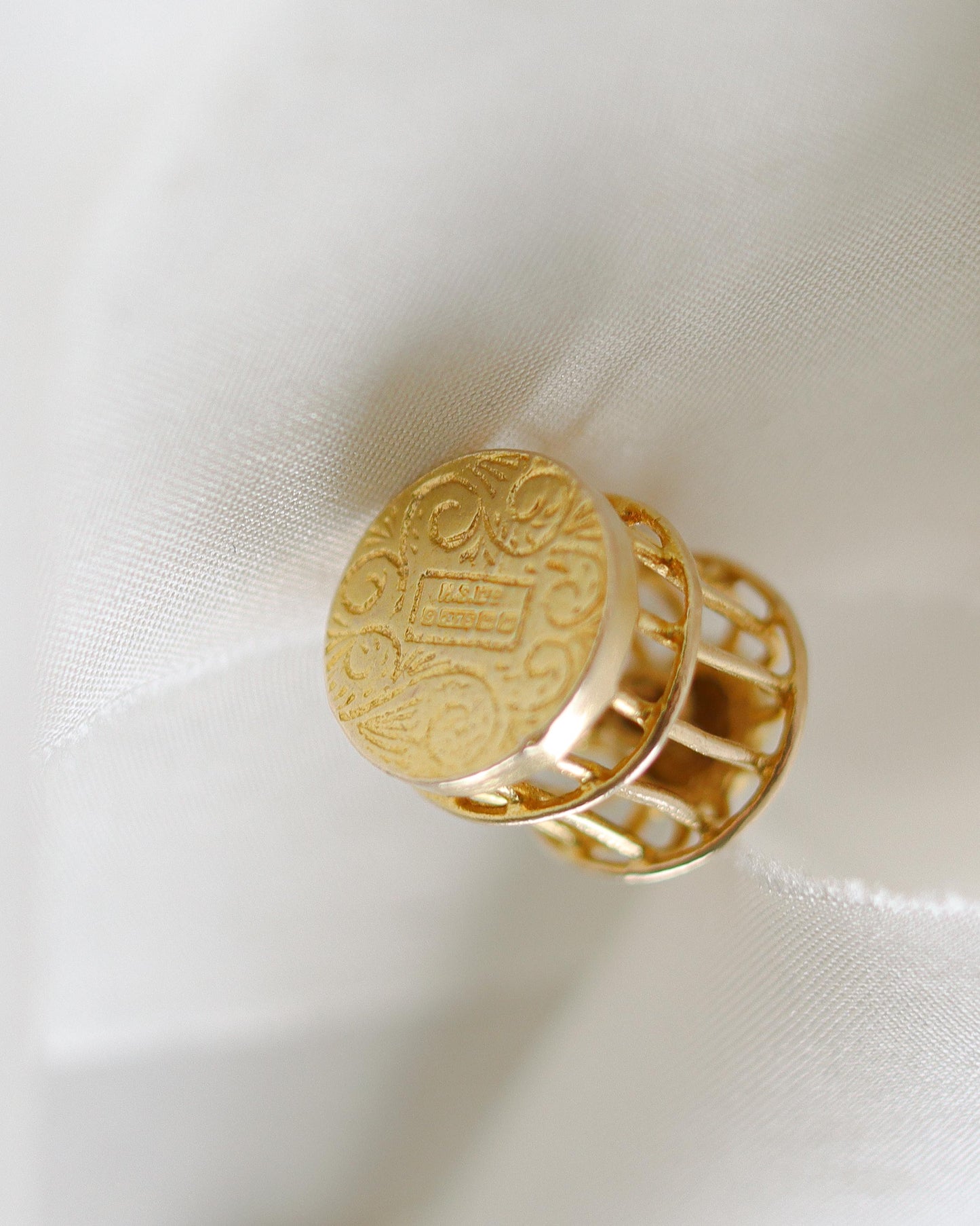 9ct gold birdcage pendant charm