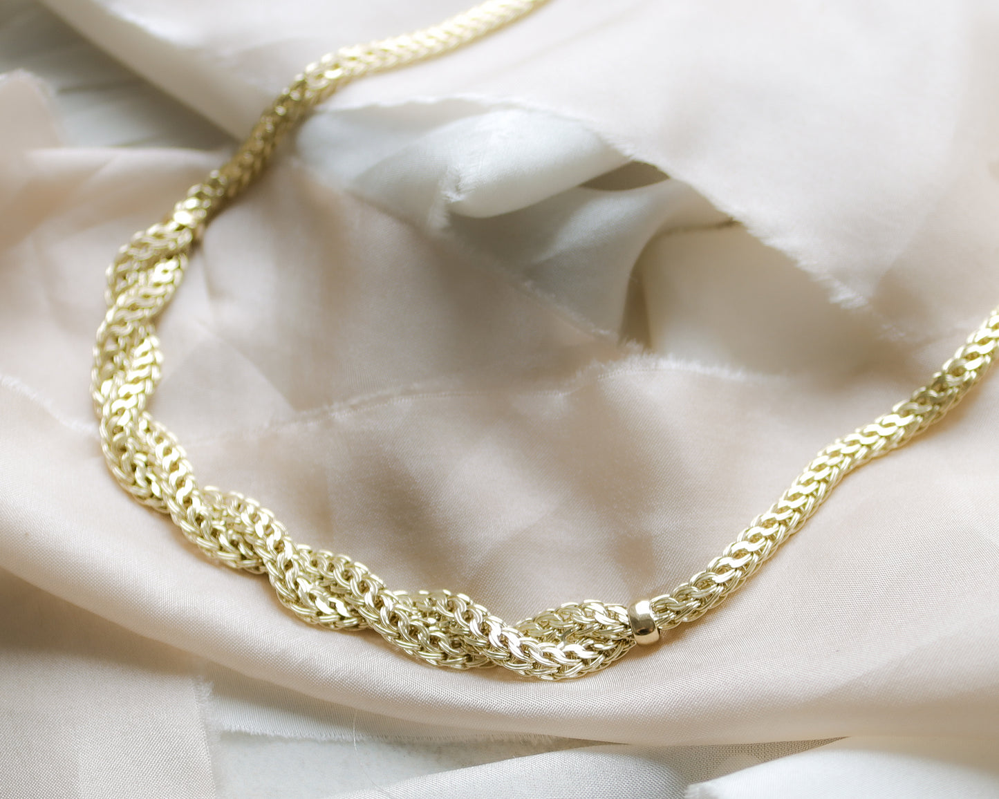 Statement 9ct gold chunky lattice necklace