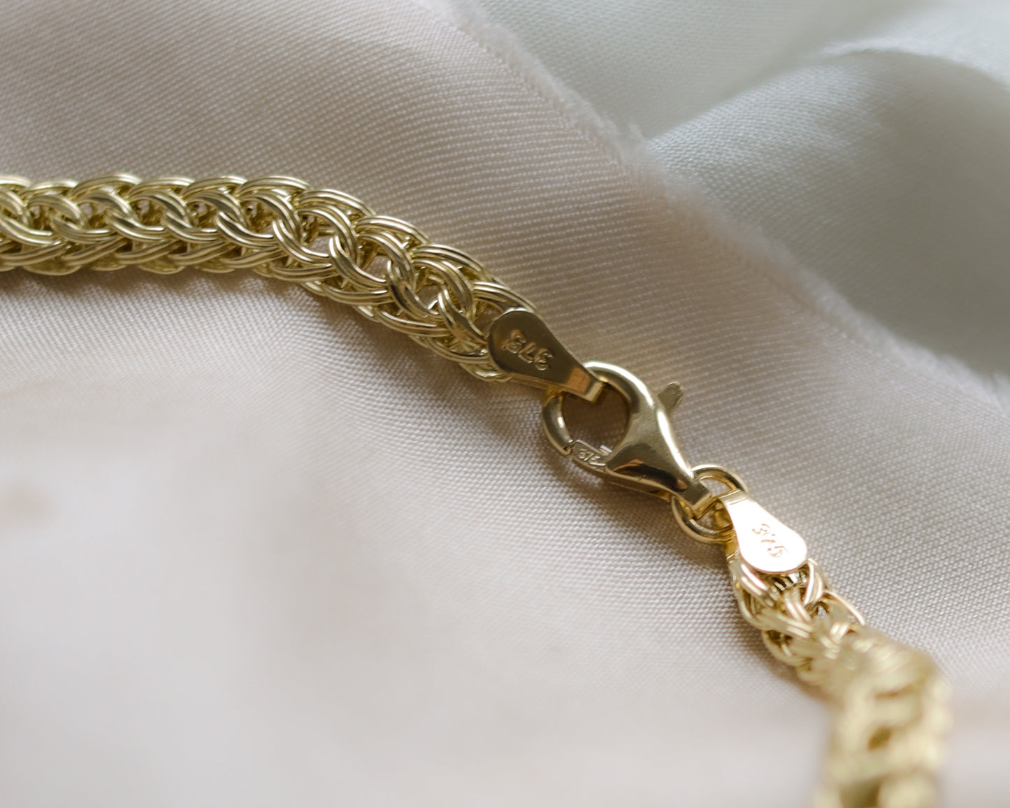 Statement 9ct gold chunky lattice necklace