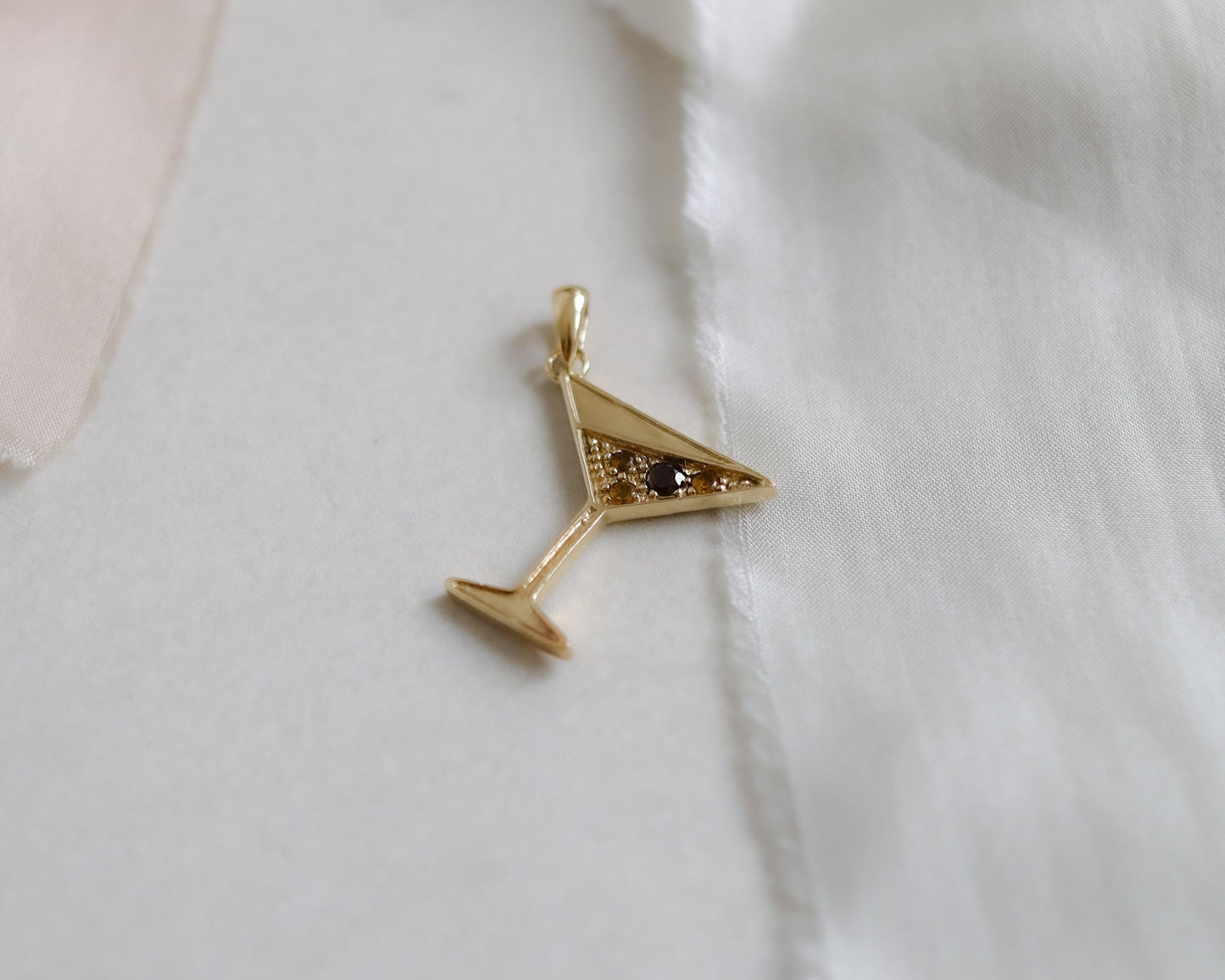 9ct gold martini cocktail pendant