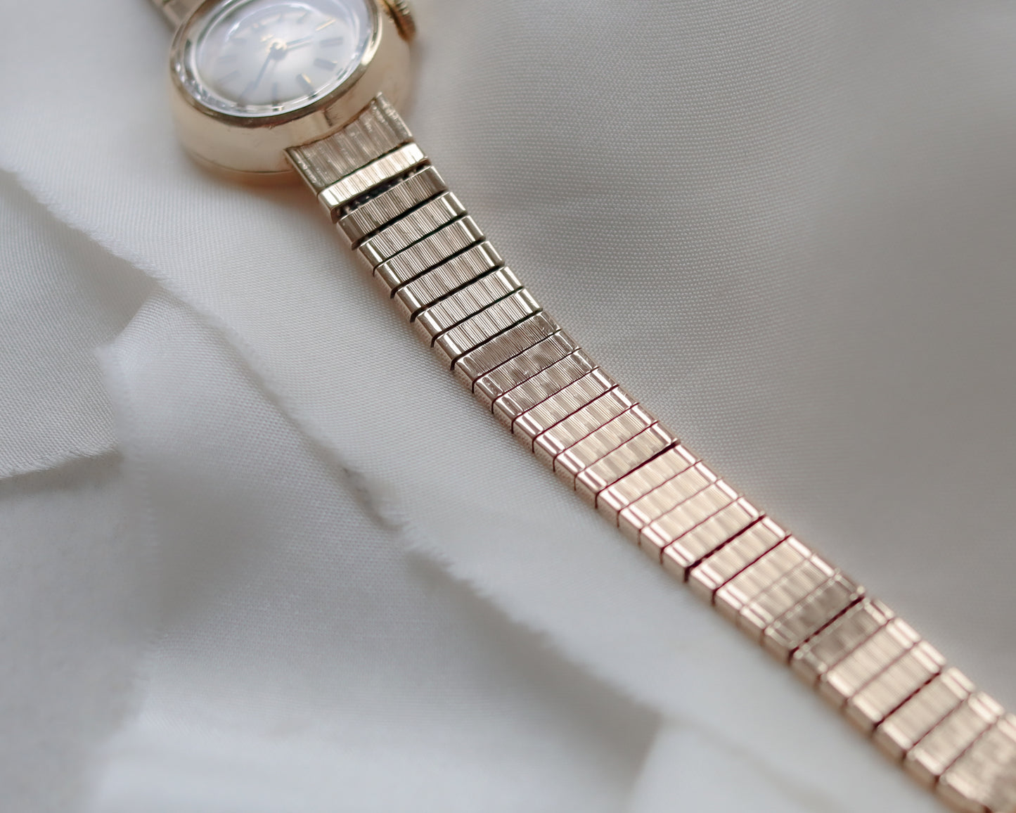 Stunning 9ct gold Omega watch with fancy link bracelet from 1961