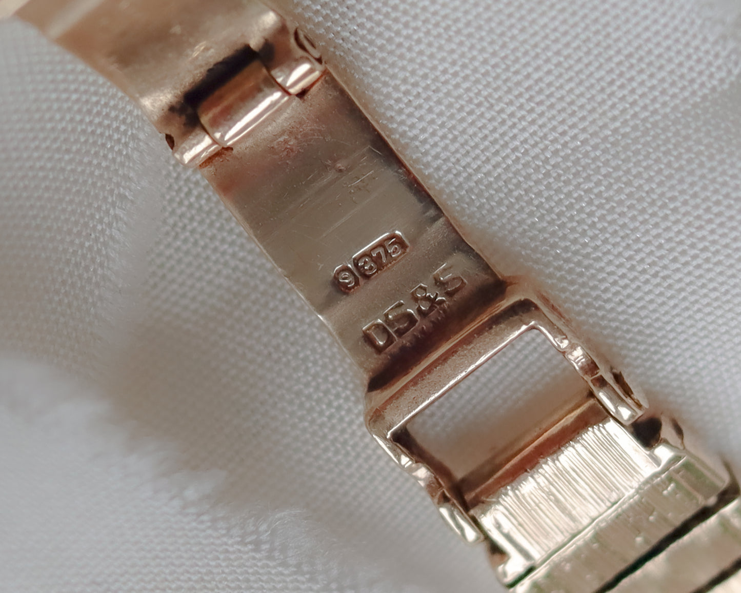 Stunning 9ct gold Omega watch with fancy link bracelet from 1961