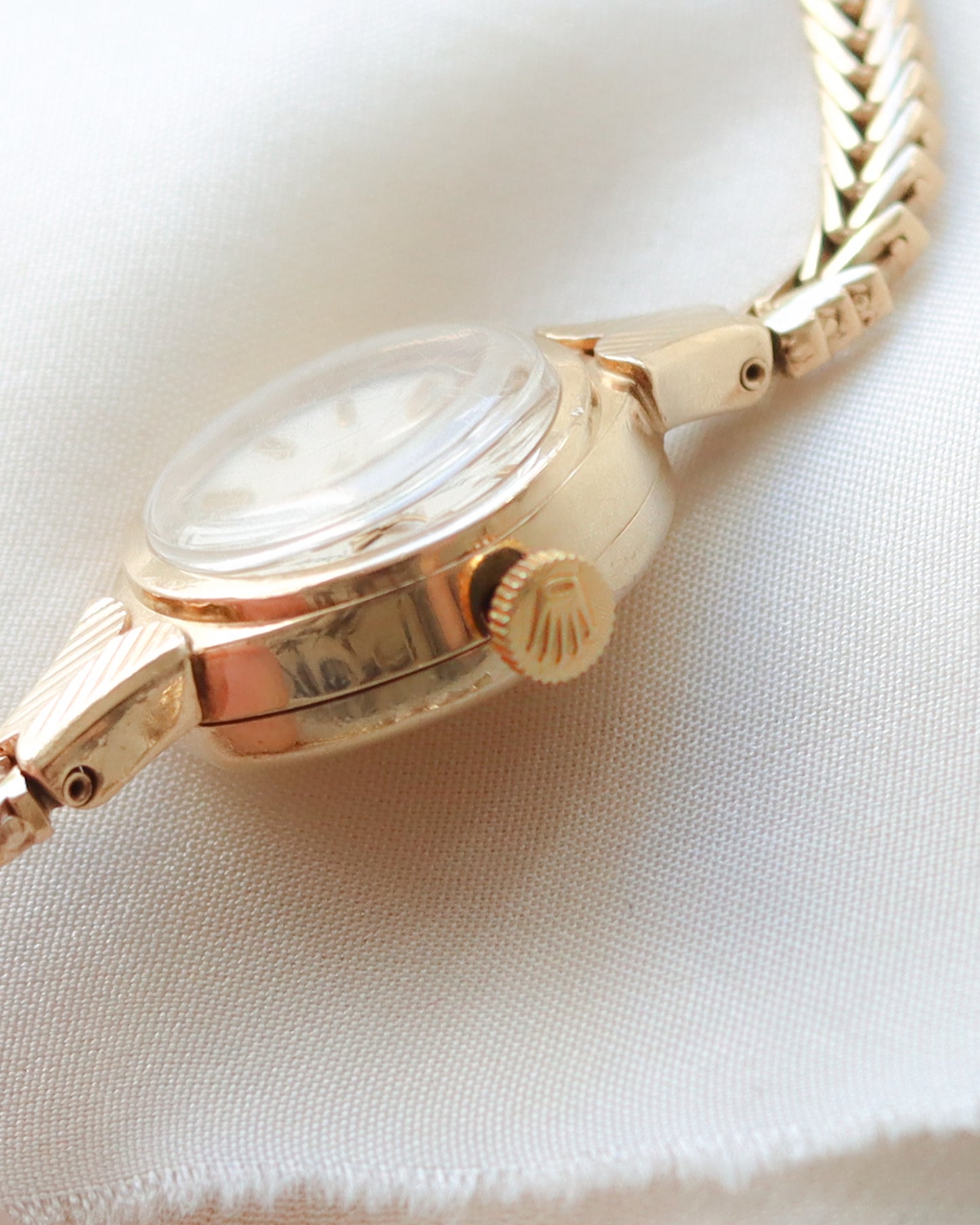 Ladies Rolex precision 9ct gold herringbone watch from 1963