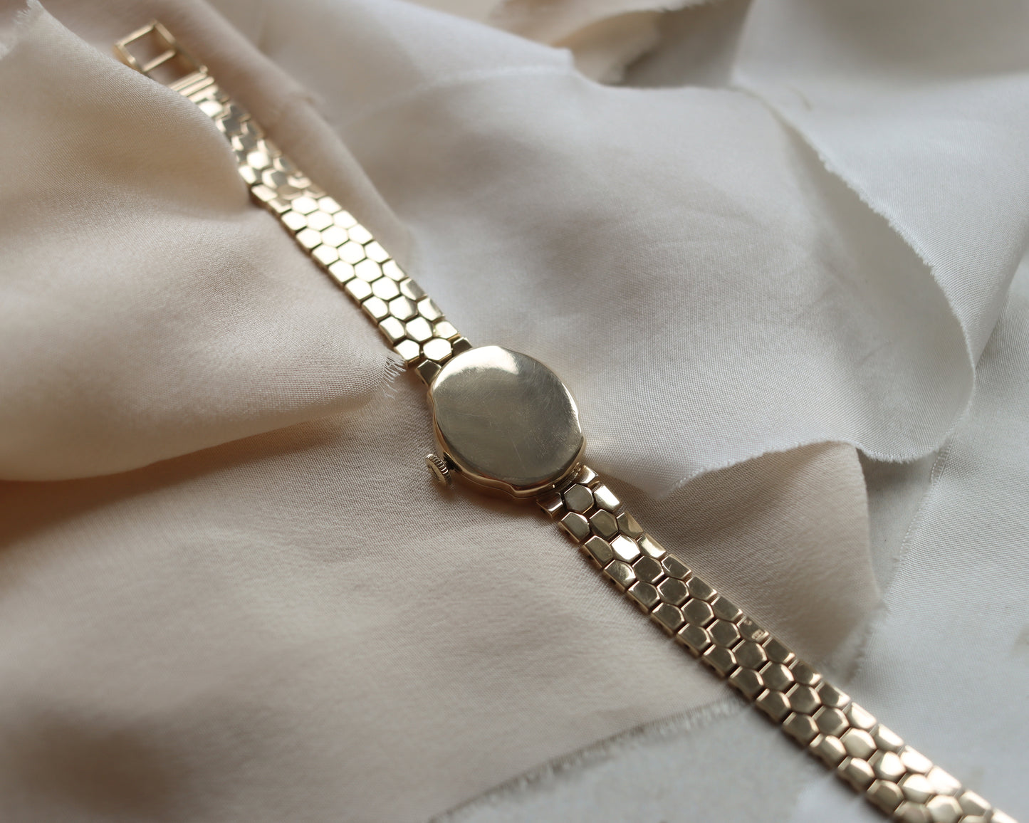 stunning 9ct gold honeycomb strap Rolex precision watch from 1962
