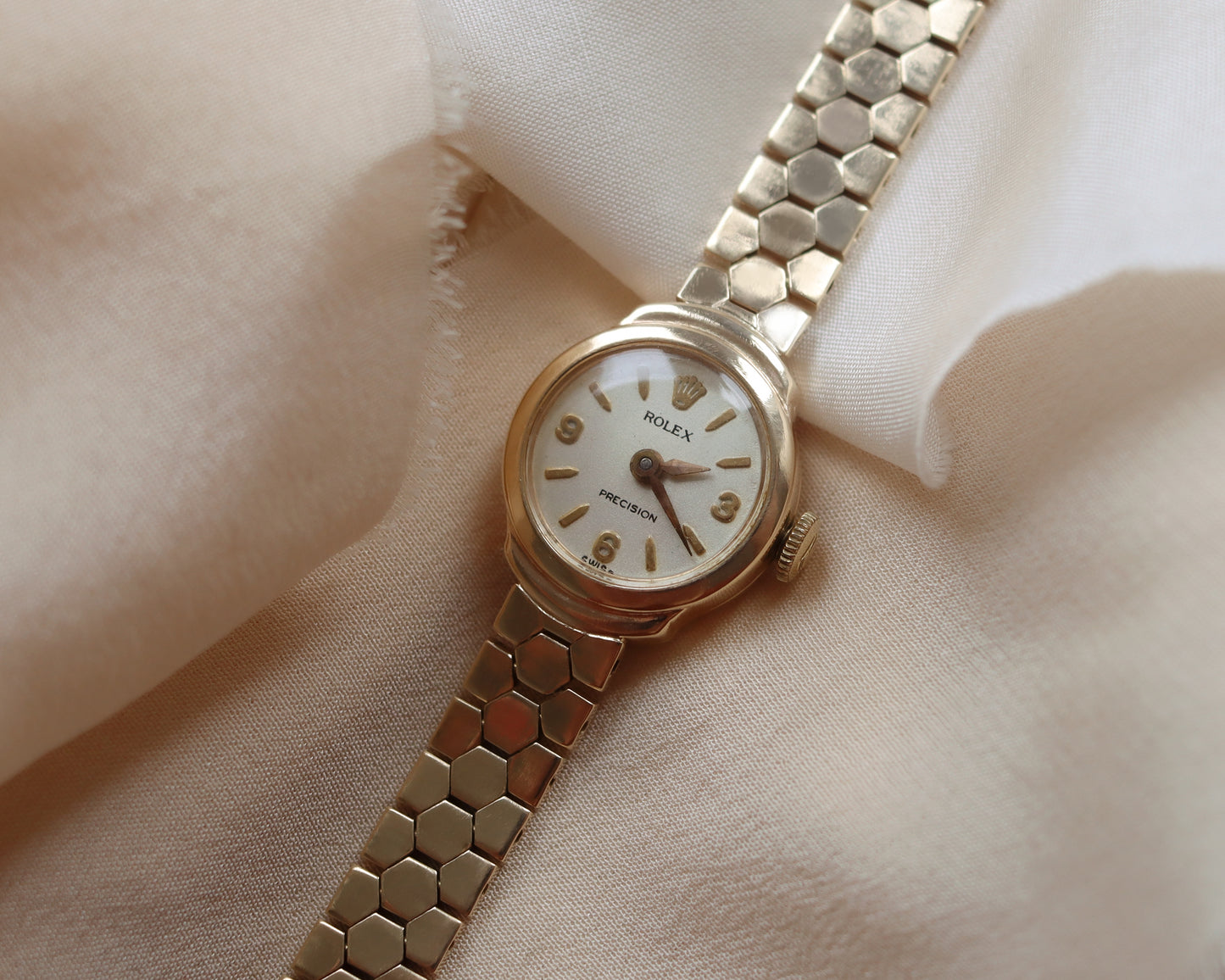 stunning 9ct gold honeycomb strap Rolex precision watch from 1962