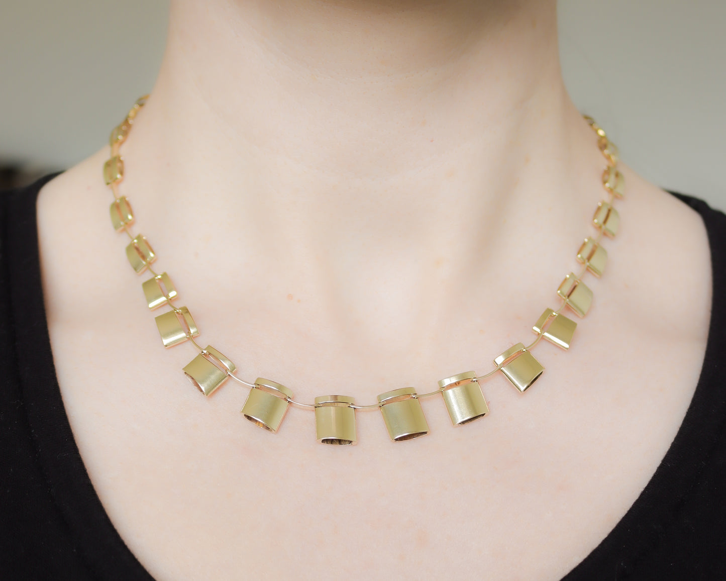9ct yellow gold graduated fancy link necklace