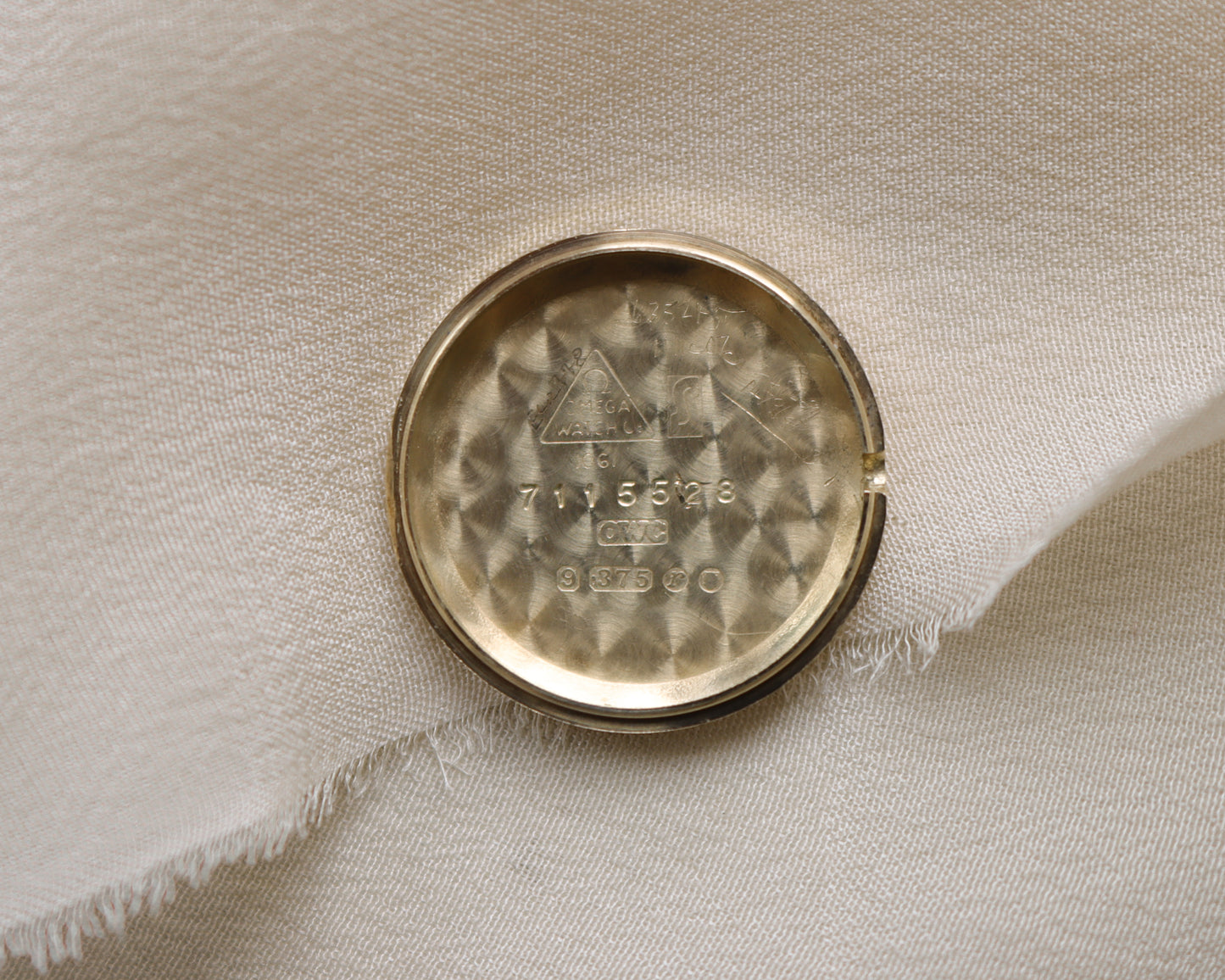 Deposit Mint condition 9ct gold Omega De Ville