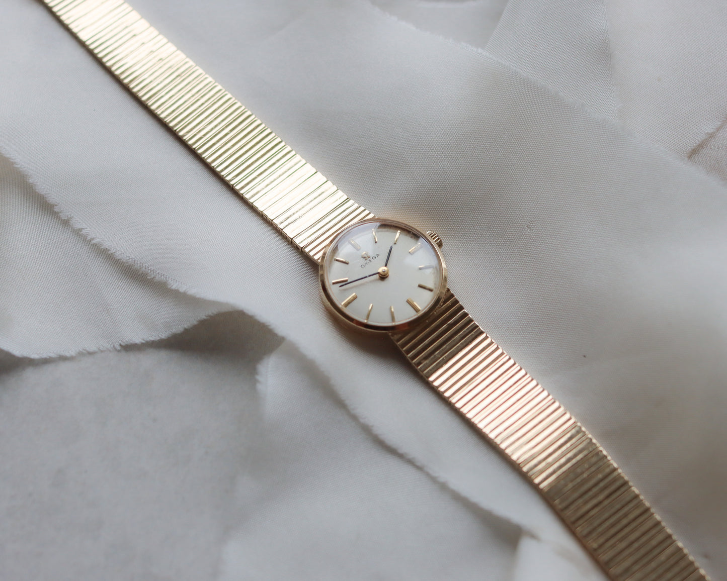 Beautiful 9ct gold Omega watch from 1966