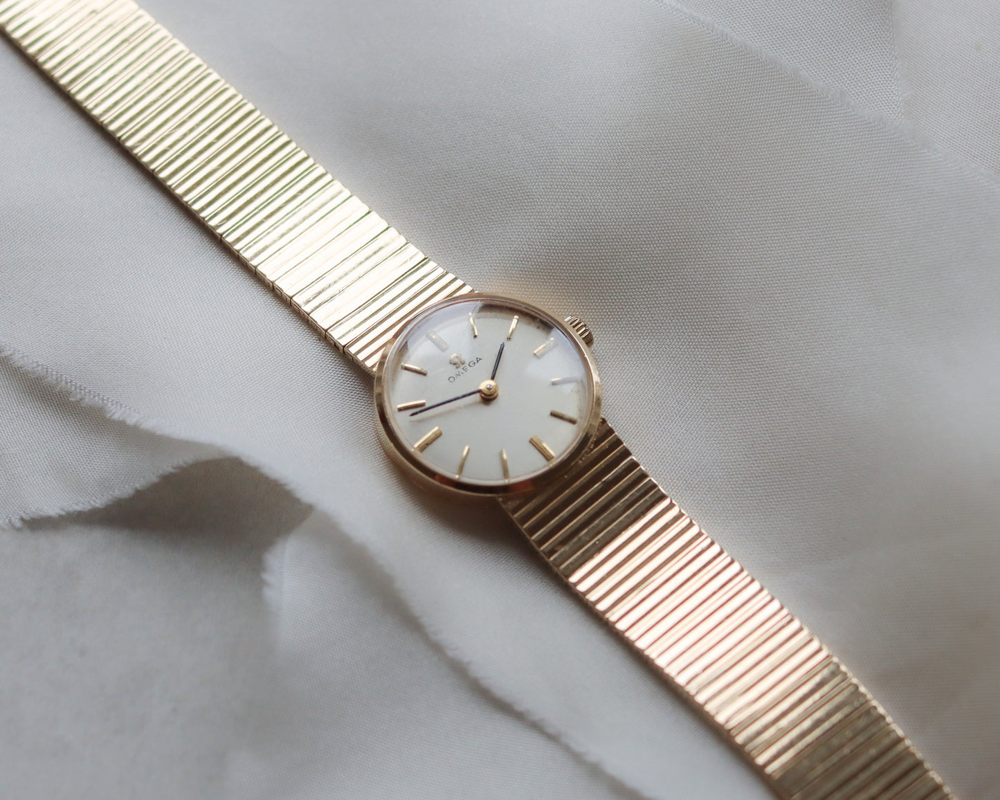 Beautiful 9ct gold Omega watch from 1966