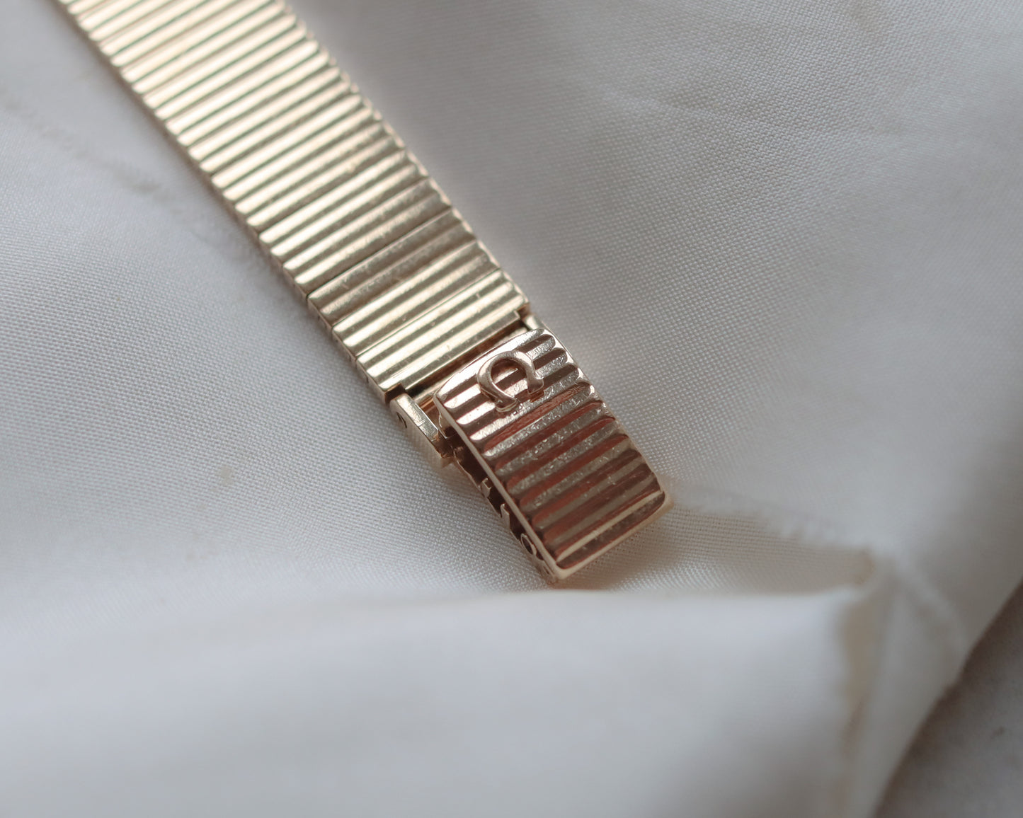 Beautiful 9ct gold Omega watch from 1966