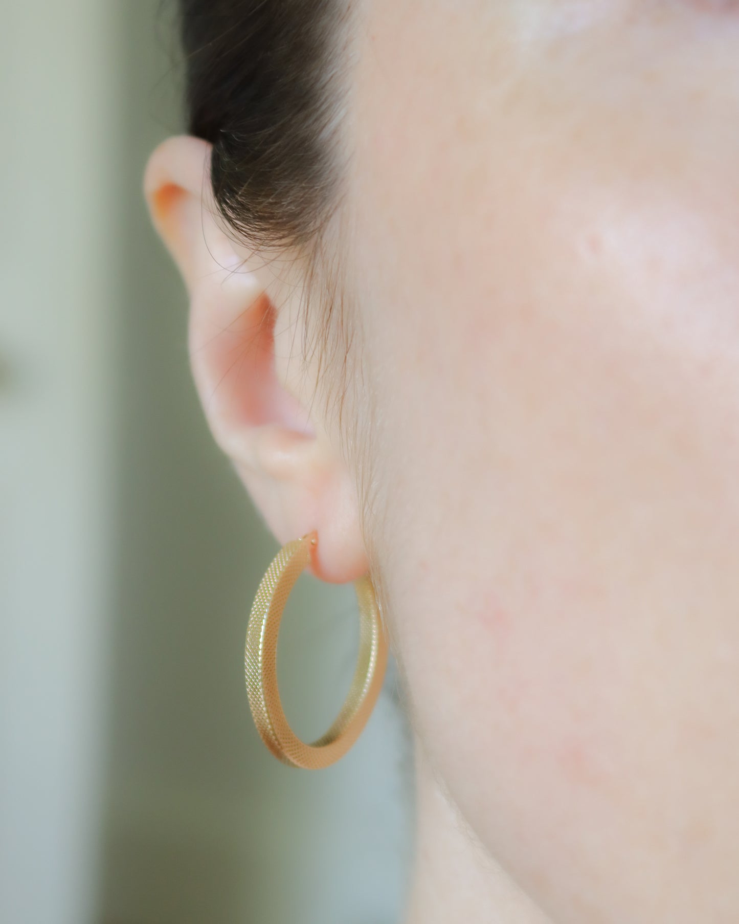 Elegant Vintage 9ct Gold Oval Hoop Earrings by UNOAERRE