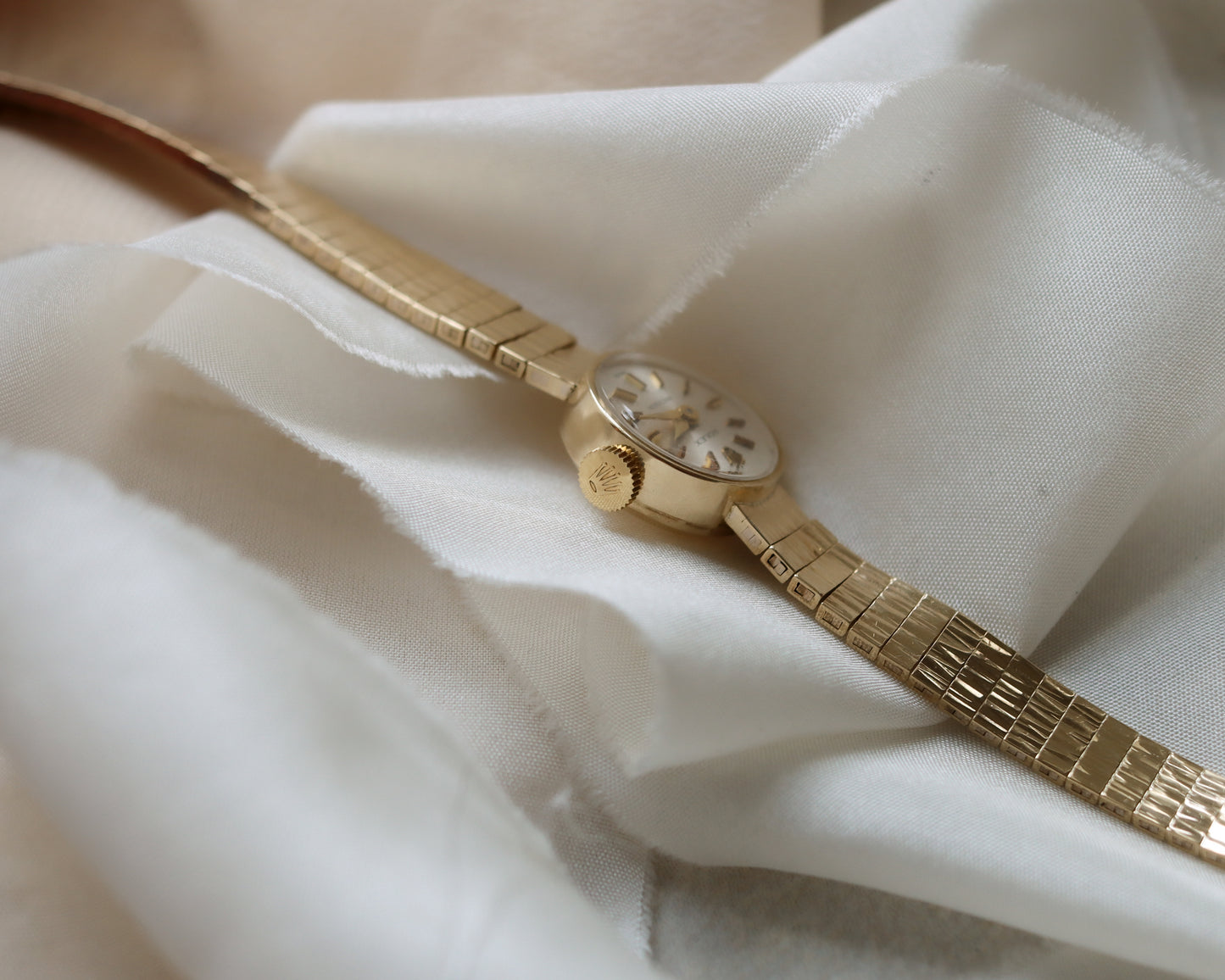 9ct gold vintage Rolex precision watch from 1960