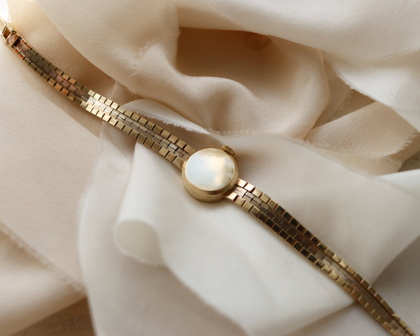 9ct gold vintage Rolex precision watch from 1960