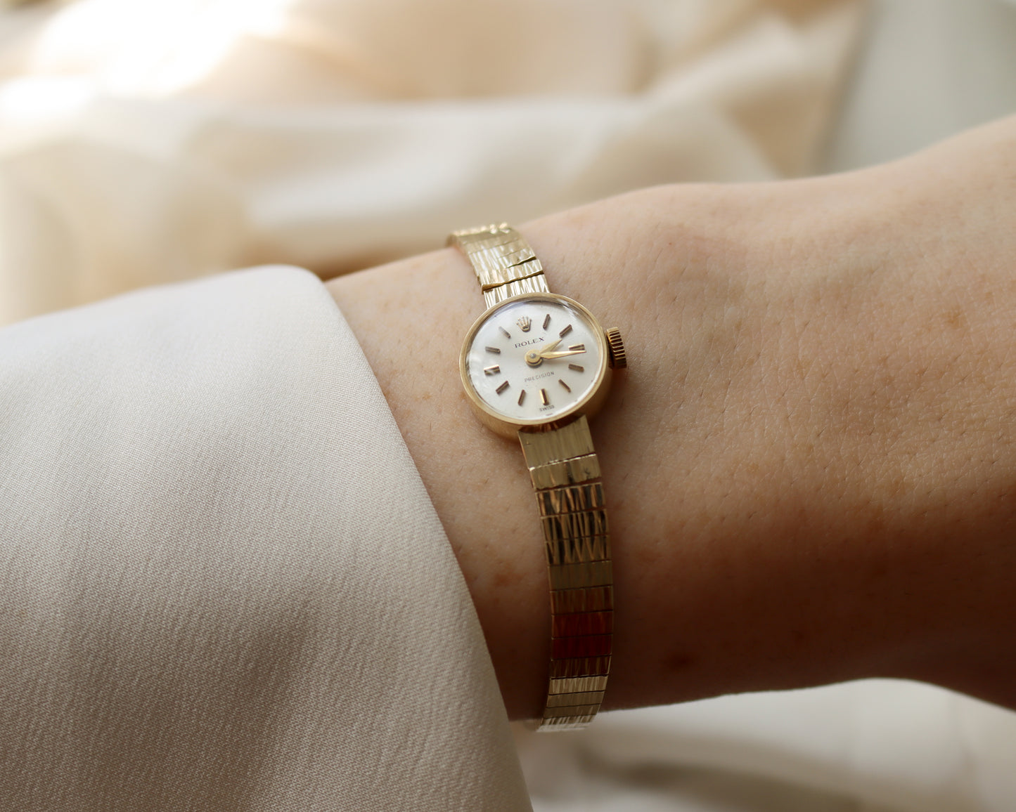 9ct gold vintage Rolex precision watch from 1960