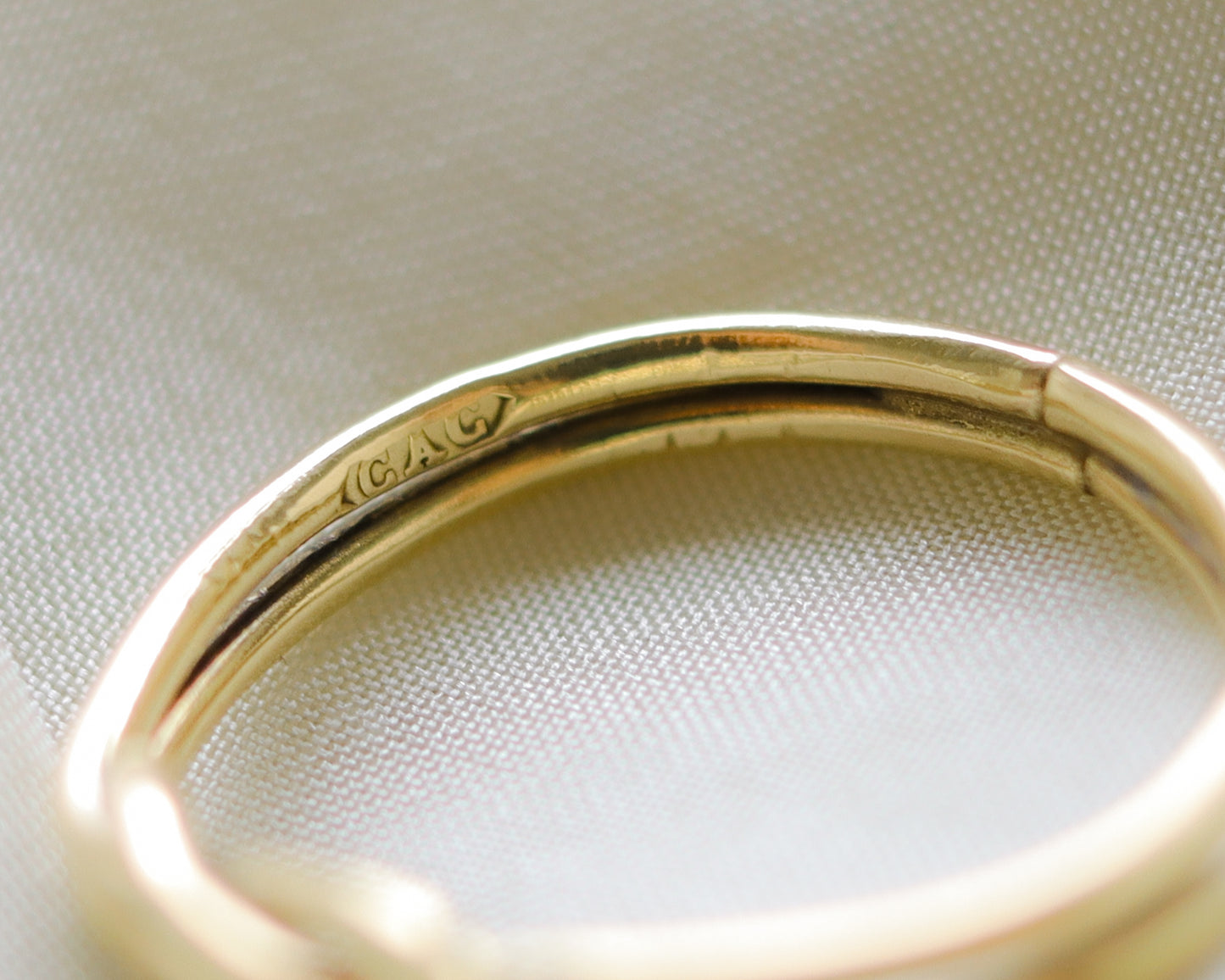 9ct gold 1970's love knot ring