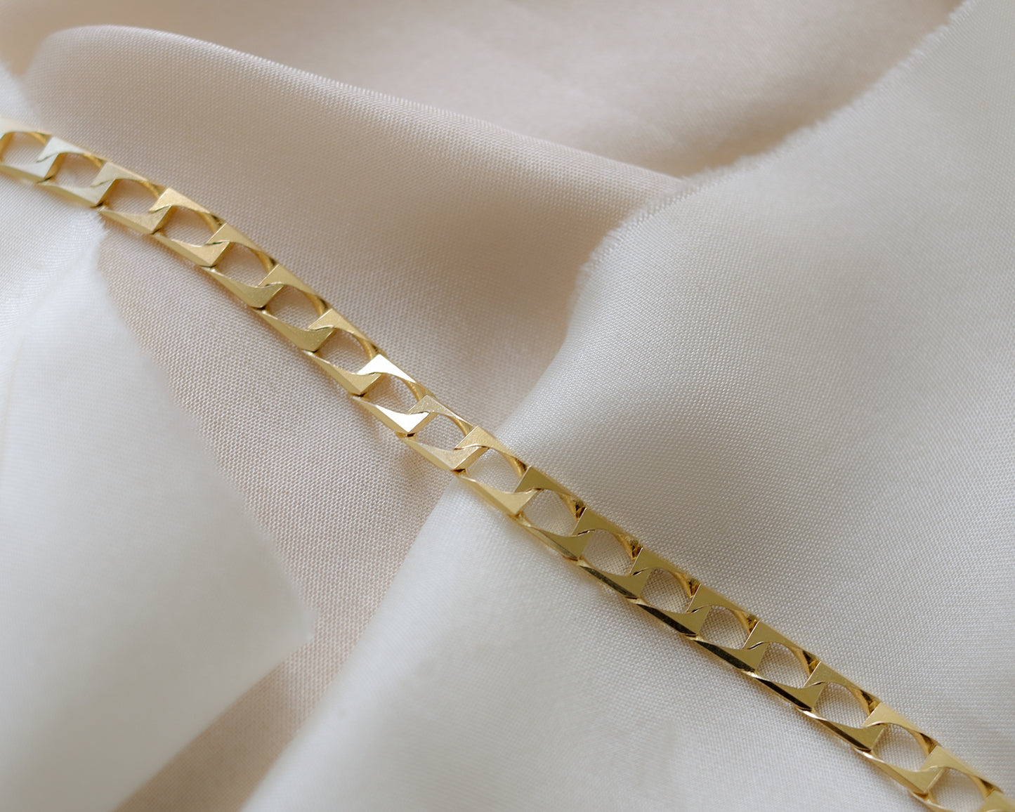 9ct gold square flat curb link chain necklace