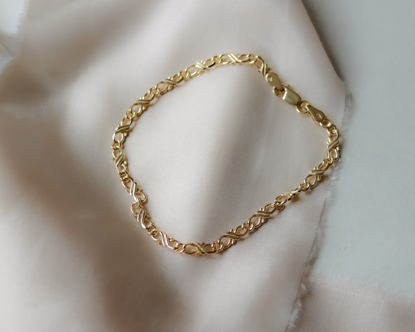 9ct yellow gold fancy link chain and foxtail link chain coupling