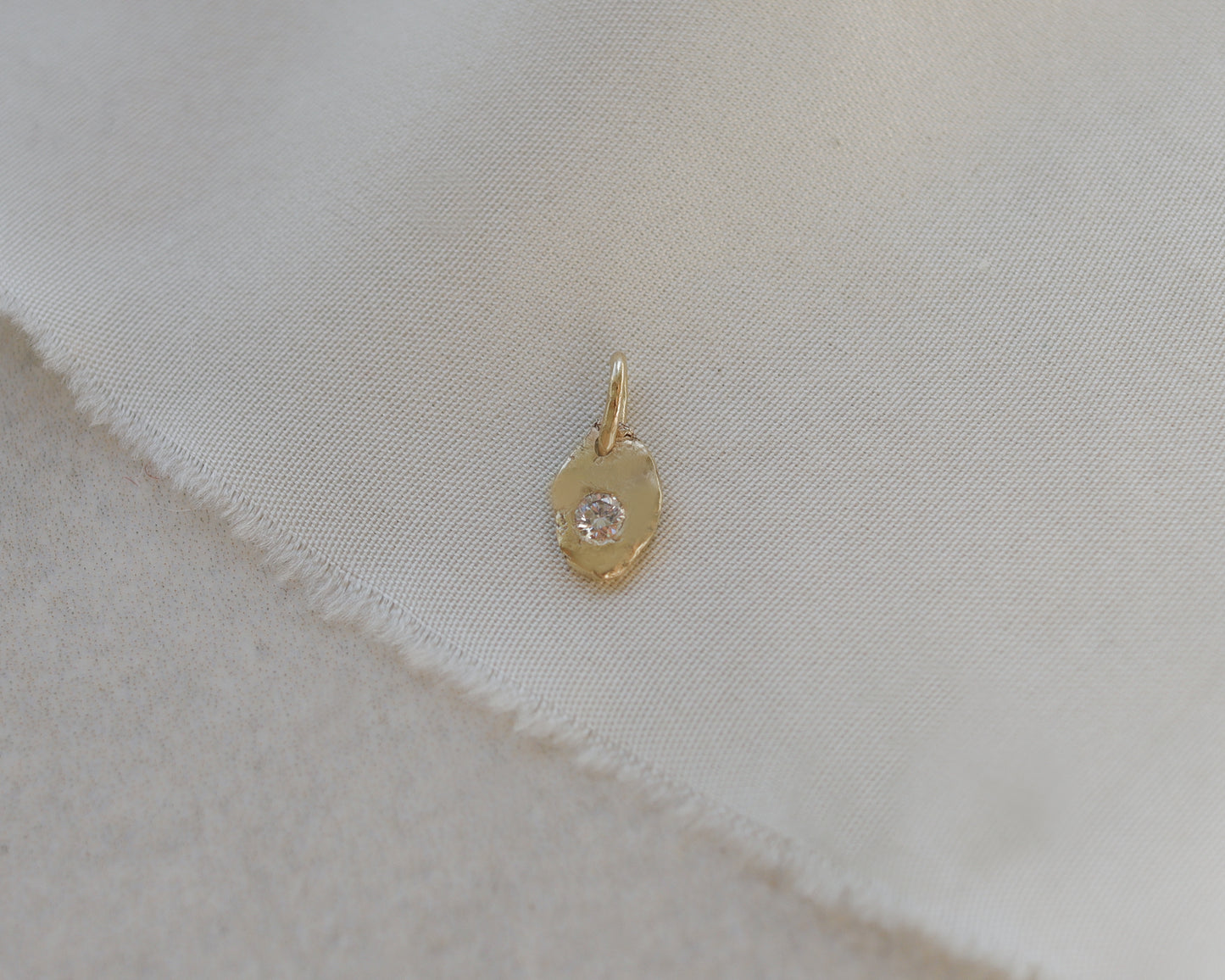 9ct yellow gold rustic oval larger diamond charm