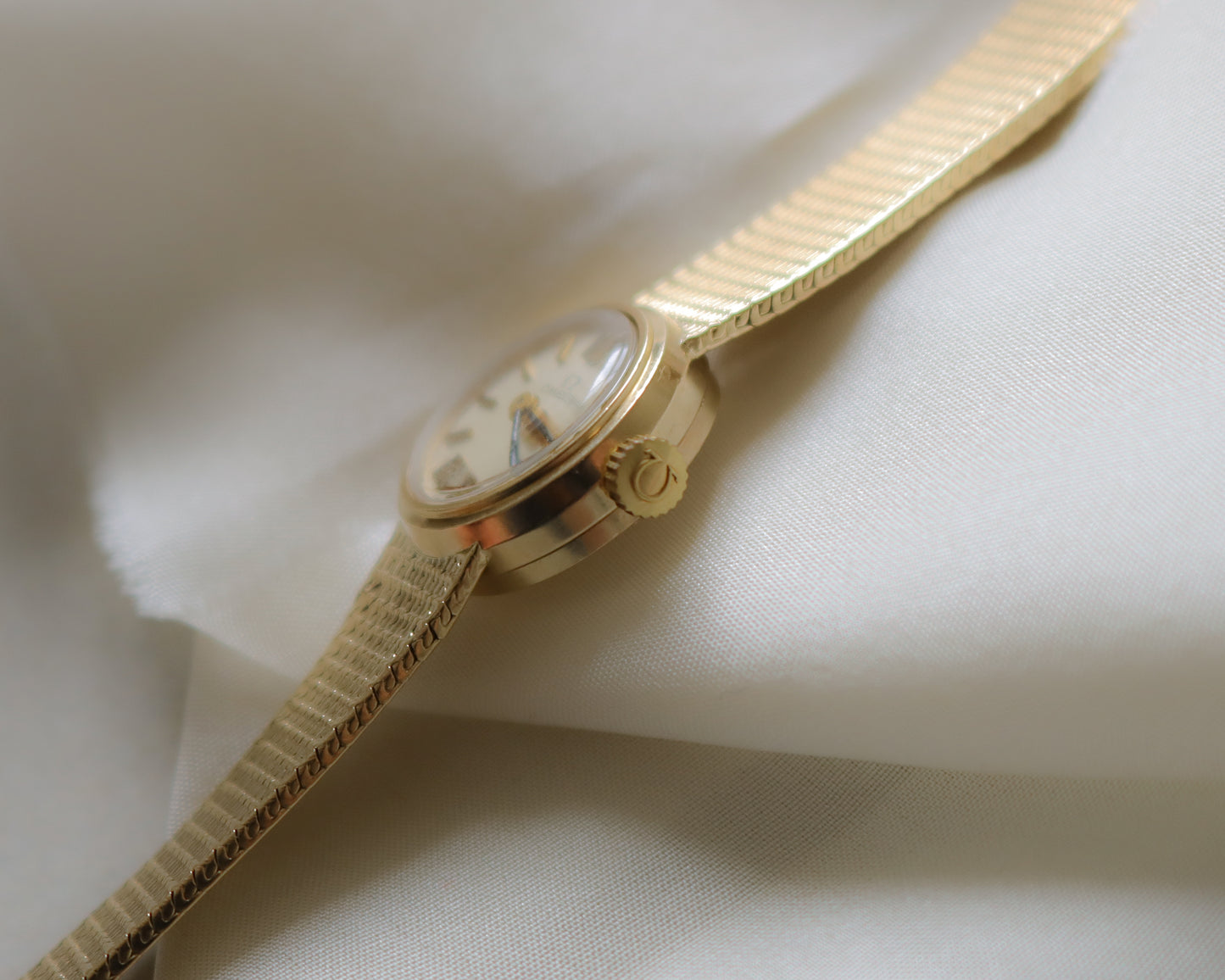 9ct yellow gold 70's Omega ladies watch