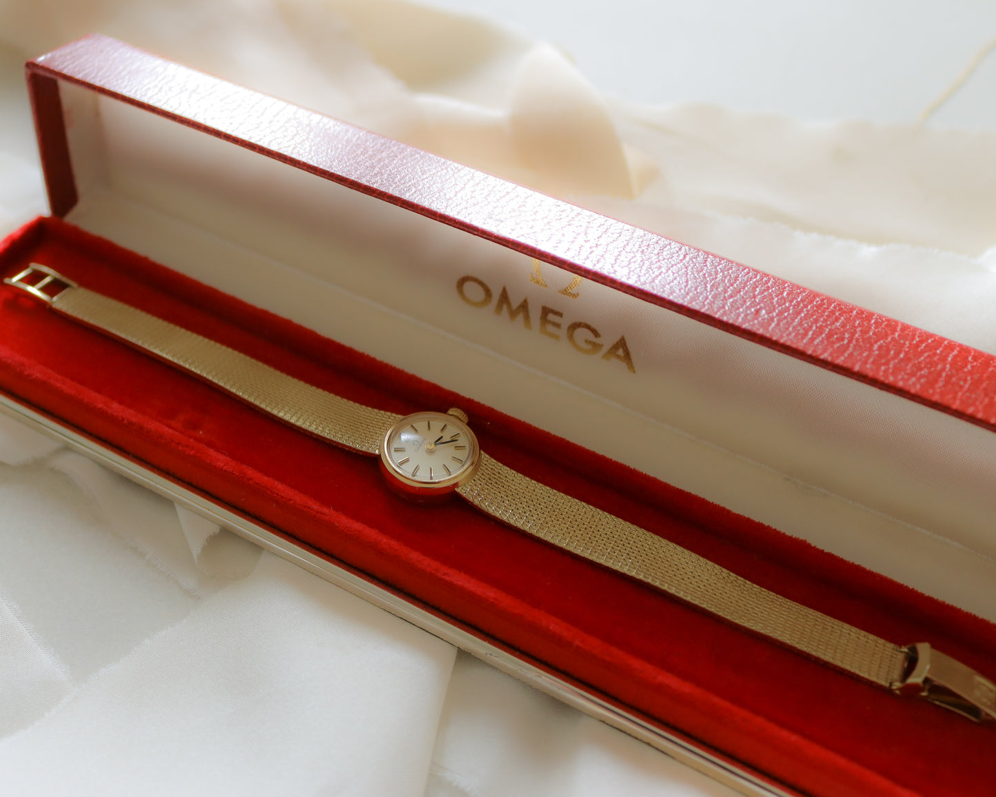 9ct yellow gold 70's Omega ladies watch