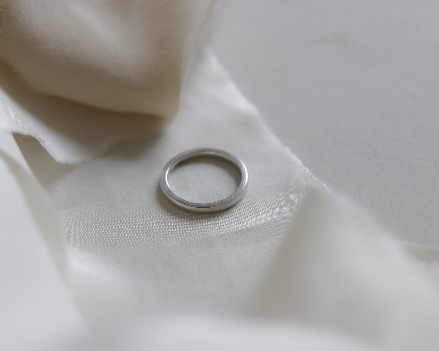 Chic Vintage Platinum Band UK H