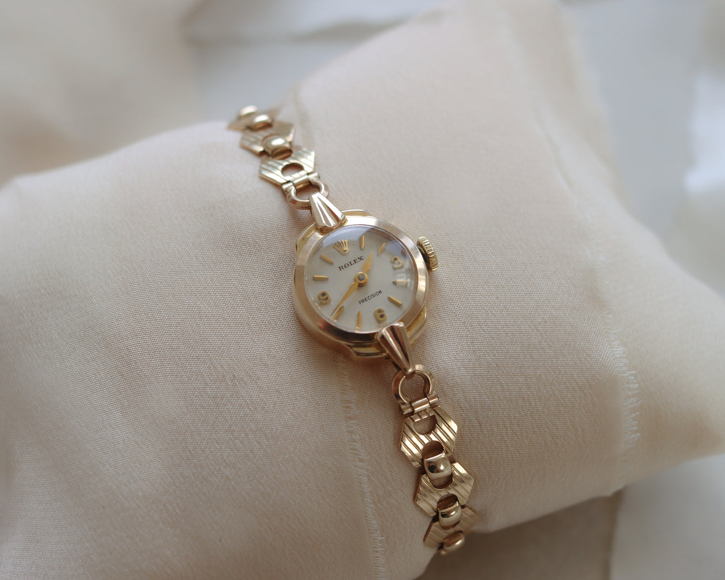 Rolex precision wrist watch in 9ct gold from 1956