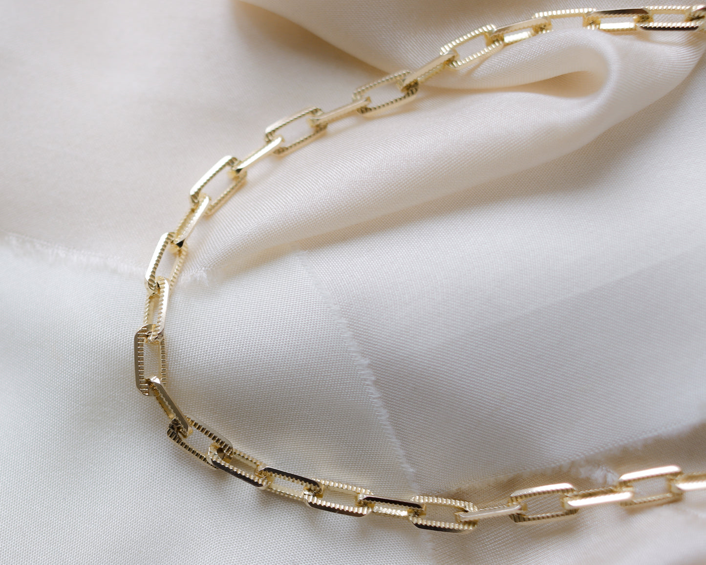 10ct gold vintage heavy paperclip link necklace
