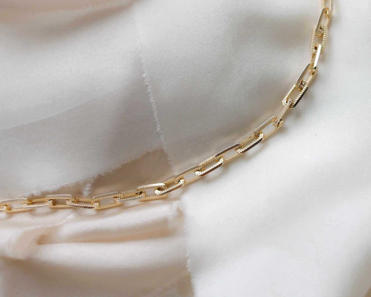 10ct gold vintage heavy paperclip link necklace