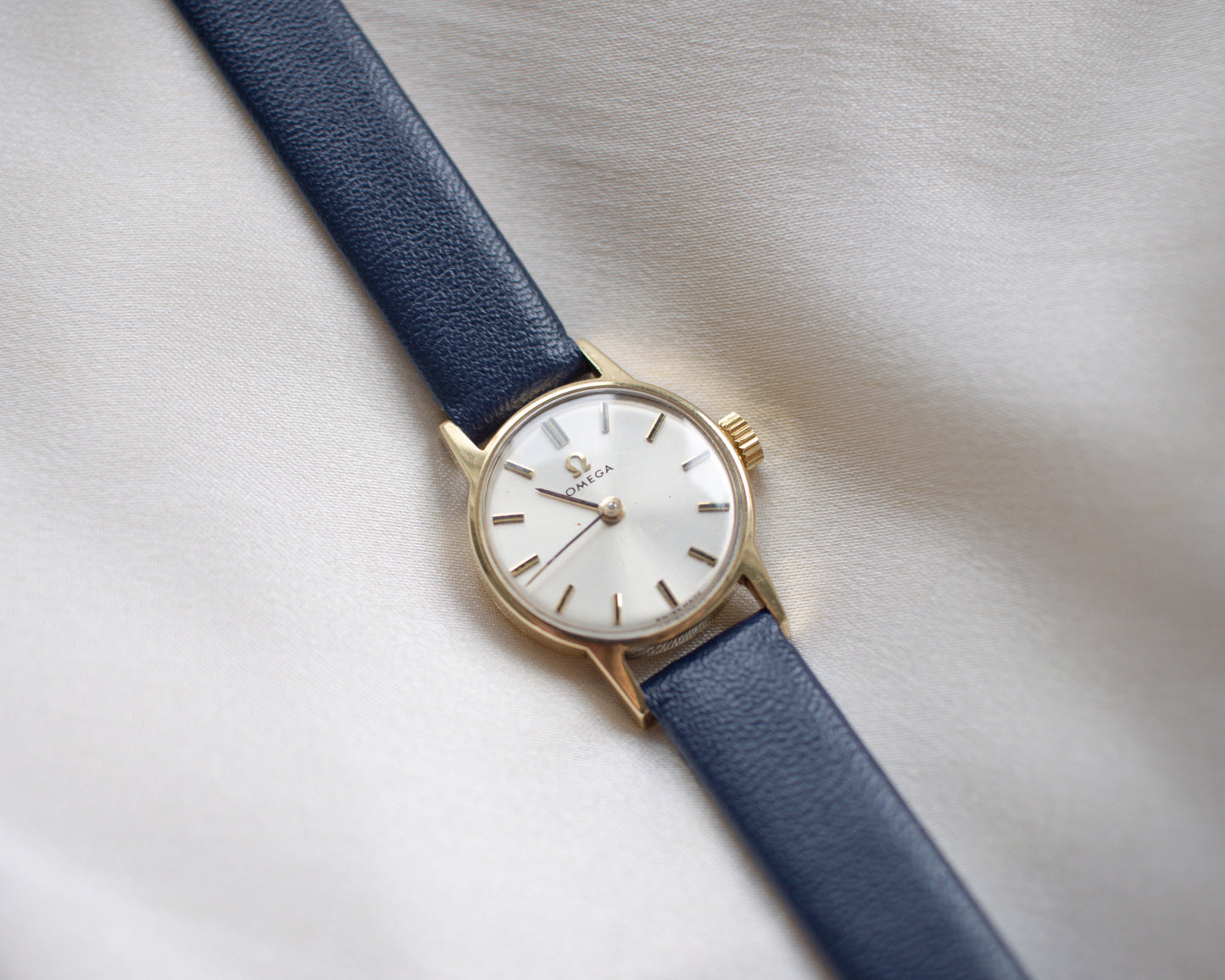 Vintage 14ct Gold Omega Ladies Wrist Watch - circa. 1968