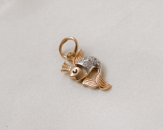 14ct gold diamond fish pendant