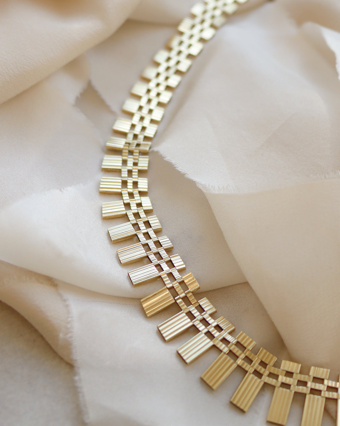 Vintage 14ct gold fringe-style necklace