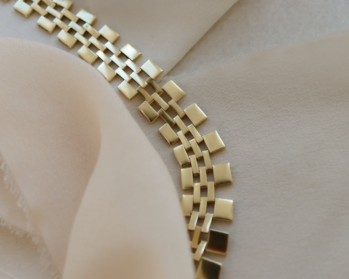 Vintage 14ct gold fringe-style necklace