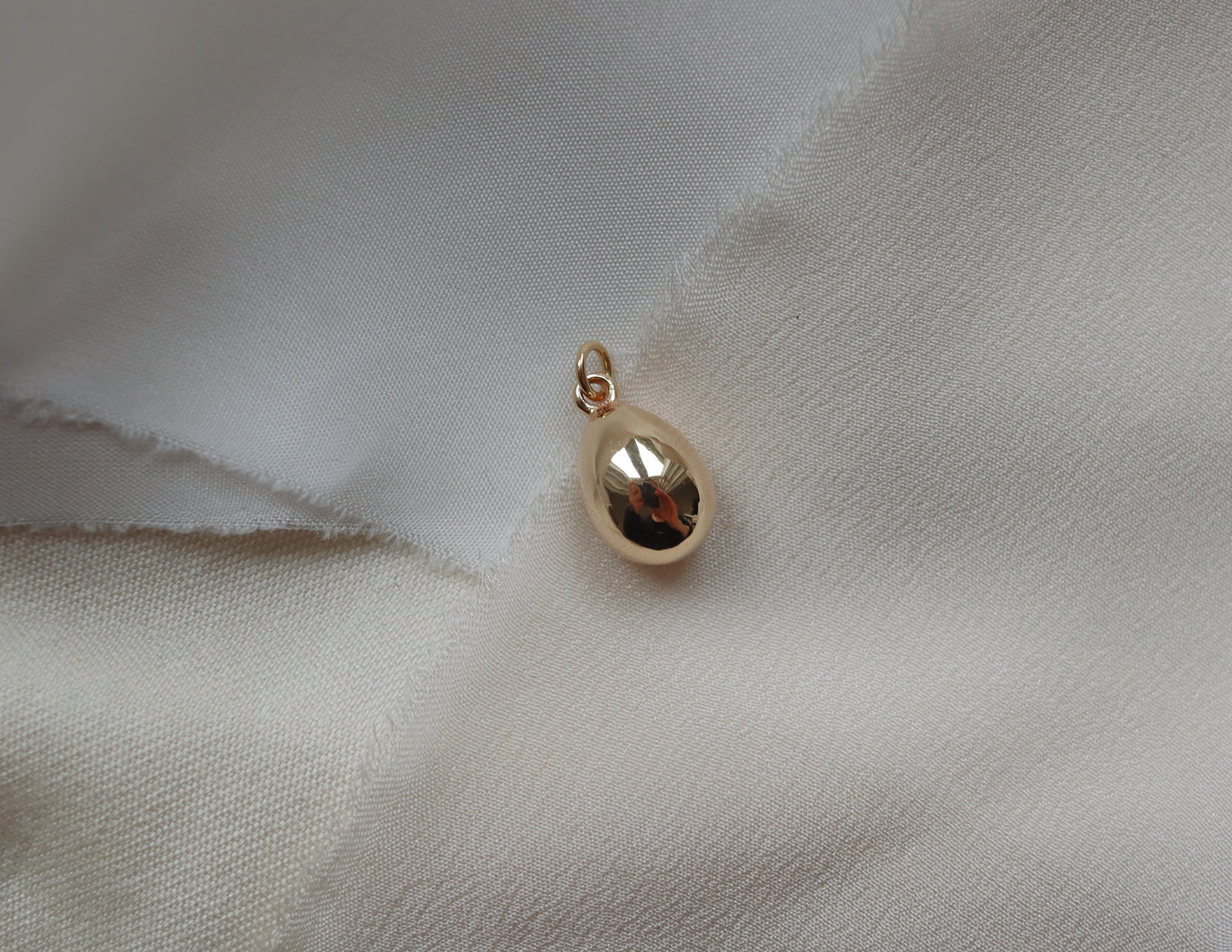 Solid 14ct Yellow Gold Egg Pendant Charm