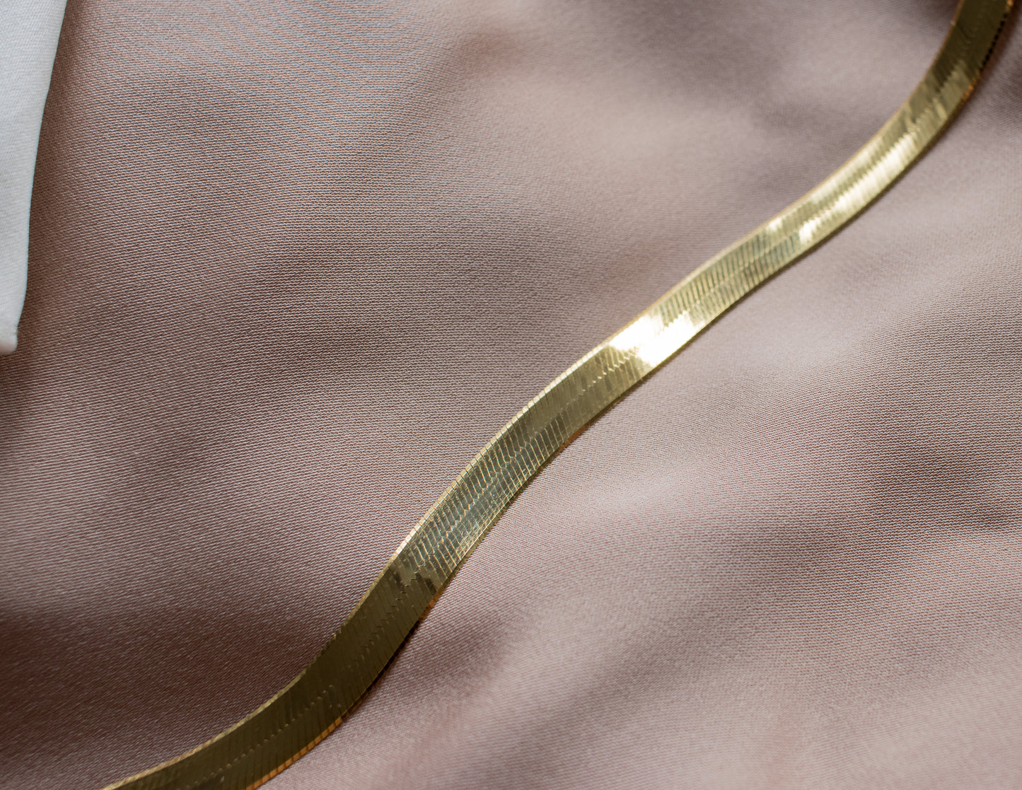 Vintage Milor 14ct Gold Flat Herringbone Necklace - 46cm