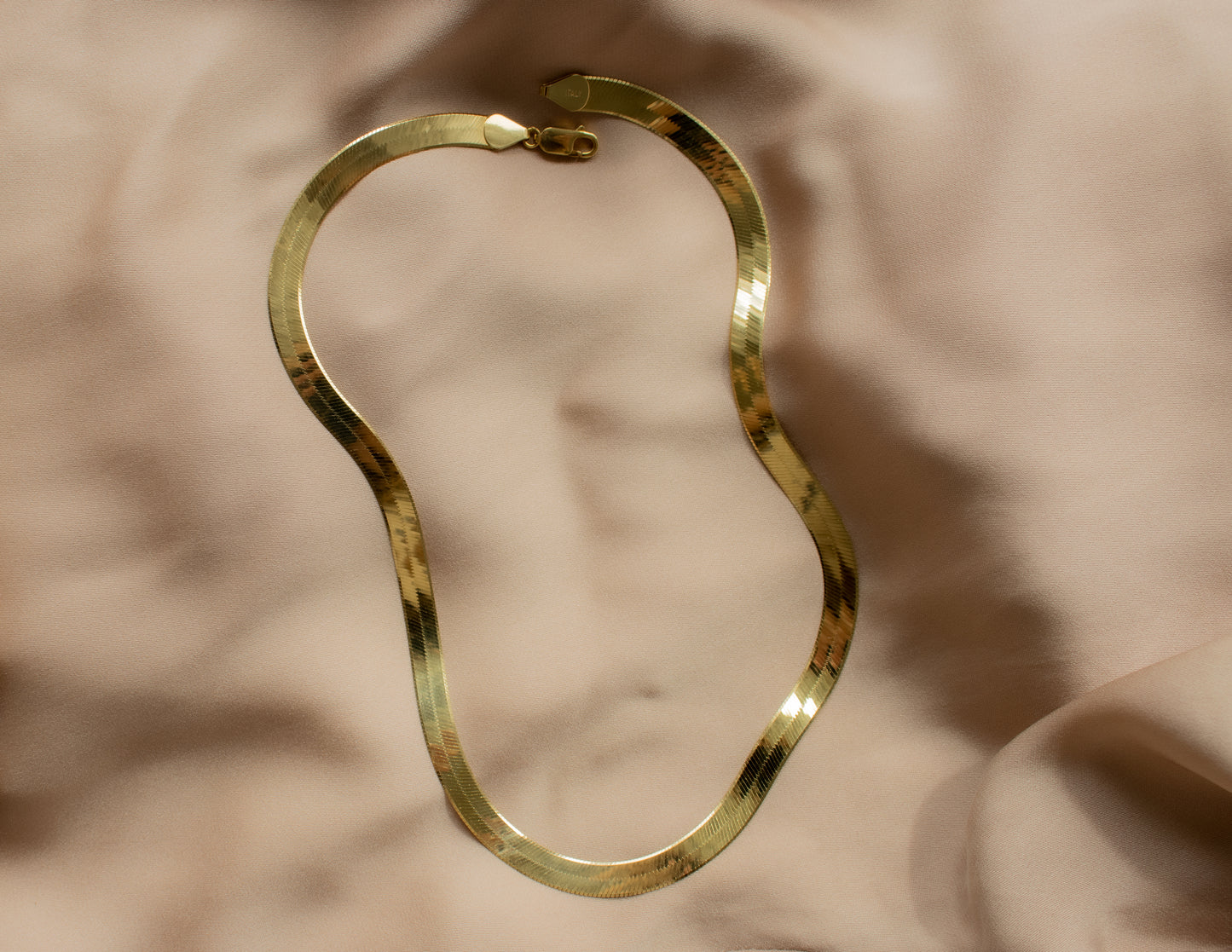 Vintage Milor 14ct Gold Flat Herringbone Necklace - 46cm