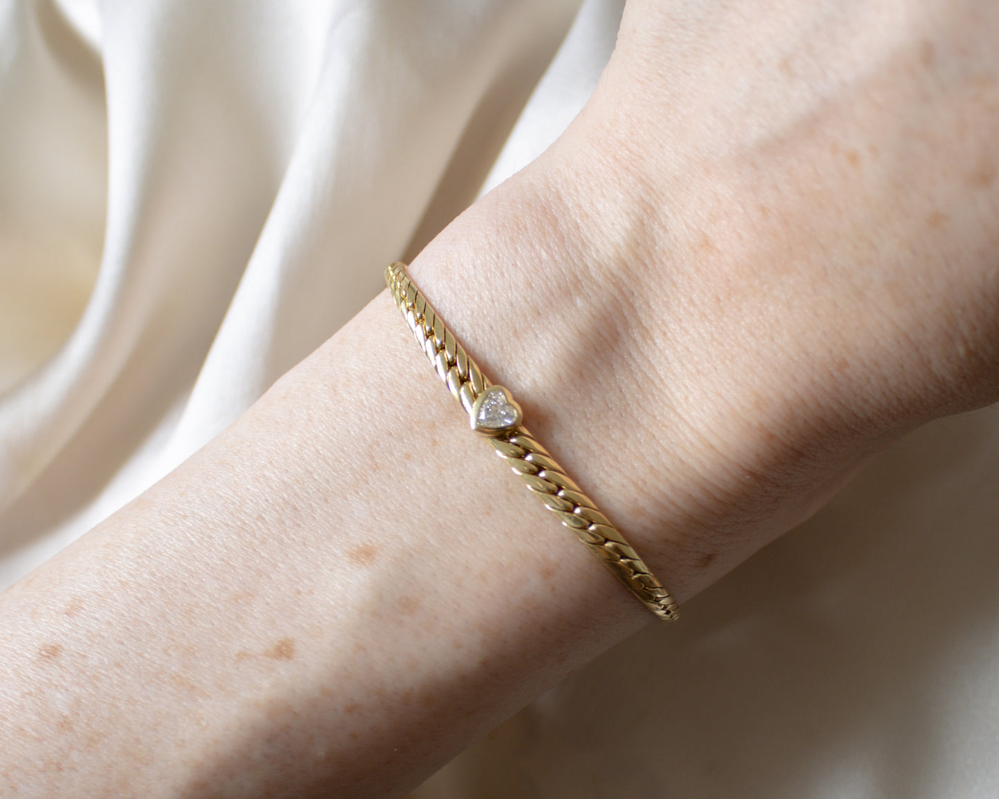 Italian 18ct Gold Diamond Heart Bracelet – 11g